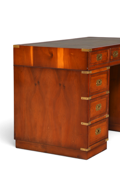 Hauptstadt Möblerei maritimer Military Chest Schreibtisch aus Massivholz mit Lederauflage und Messingbeschlägen