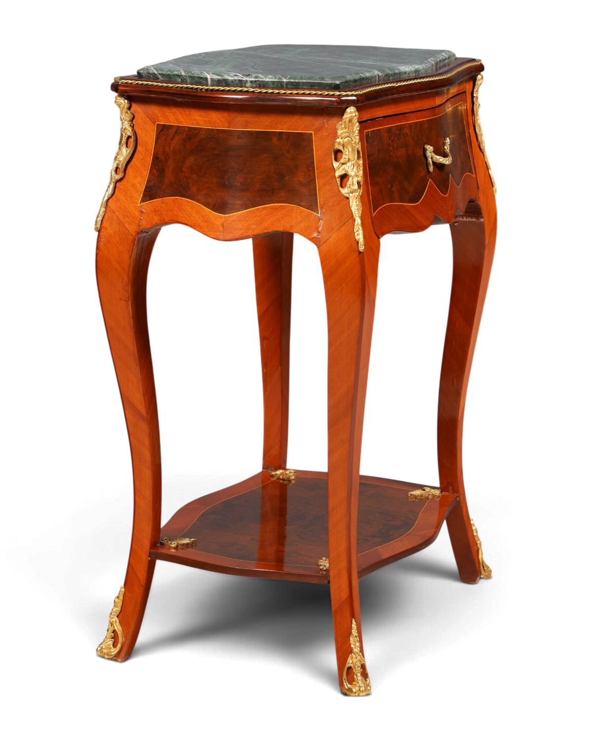 Hauptstadt Möblerei Louis XV Beistelltisch aus Holz mit grüner Marmorplatte, Messingverzierungen und Intarsien
