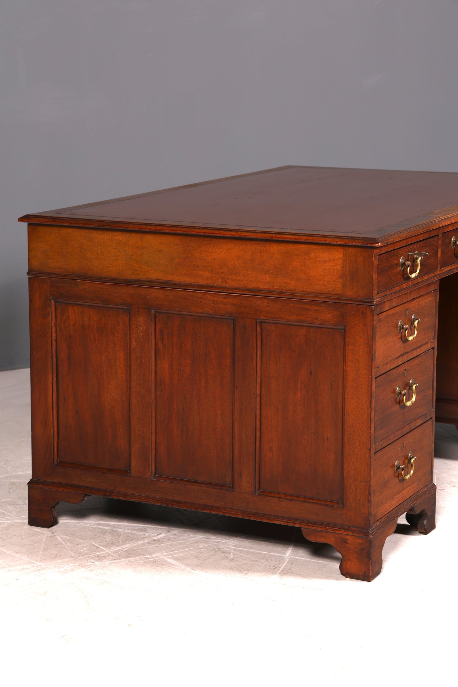 Wunderschöner Englischer Schreibtisch echt Lederauflage Bürotisch Antik Stil Office Desk