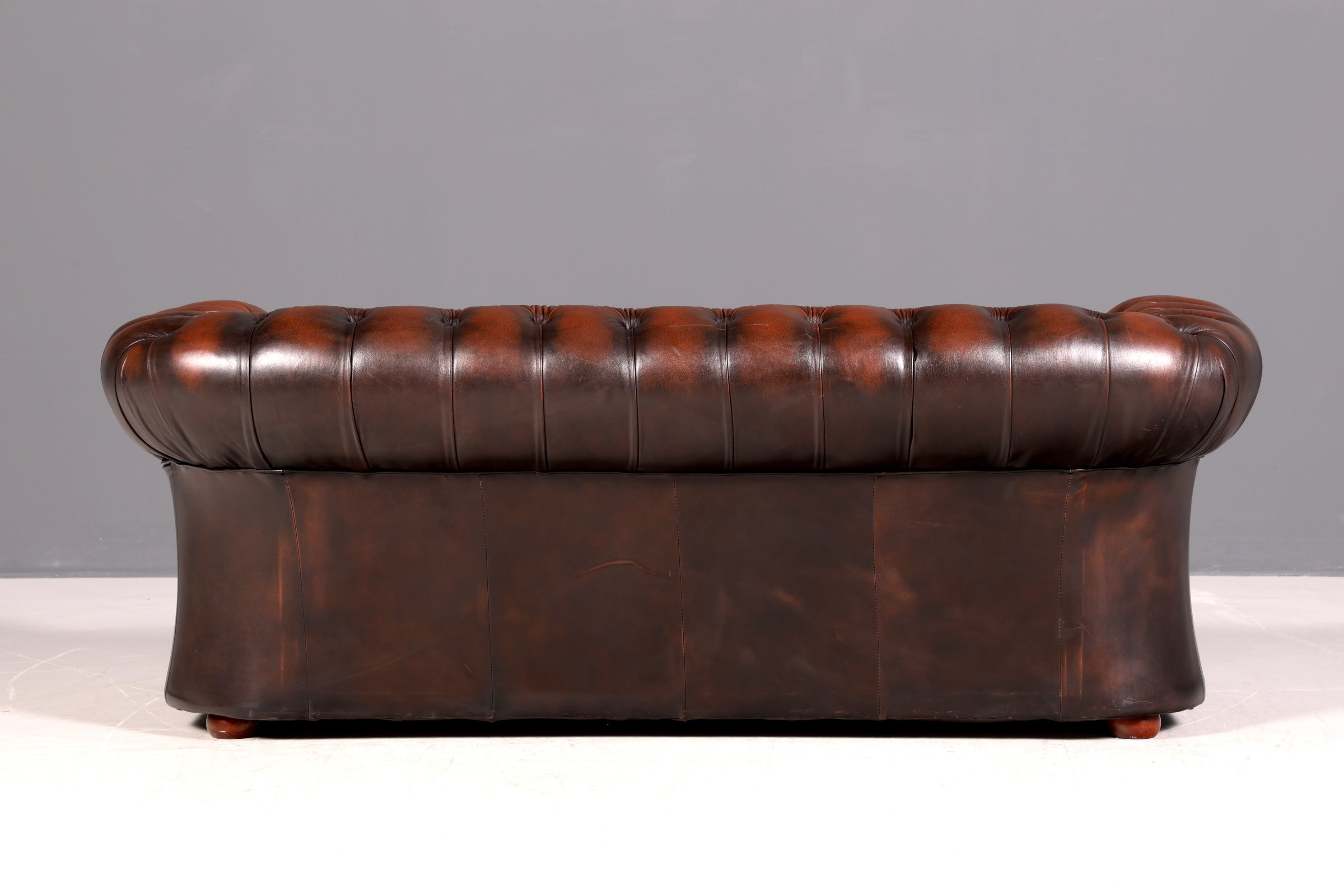 Wunderschönes Original Chesterfield Sofa 2-Sitzer Couch Englisches echt Leder Sofa UK 1 von 2