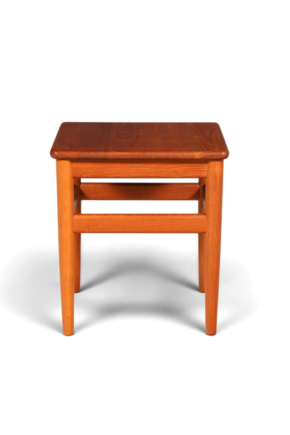 Hauptstadt Möblerei Mid-Century Beistelltisch aus Teakholz im dänischen Design mit quadratischer Platte