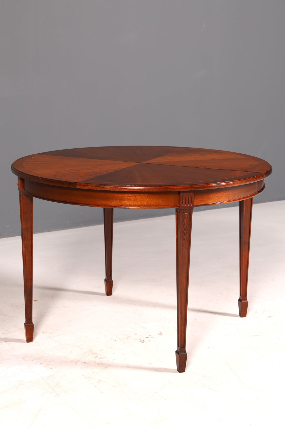 Prachtige Engelse tafel, uitschuifbare eettafel van mahonie, antiek, jaren 60, keukentafel, ovaal