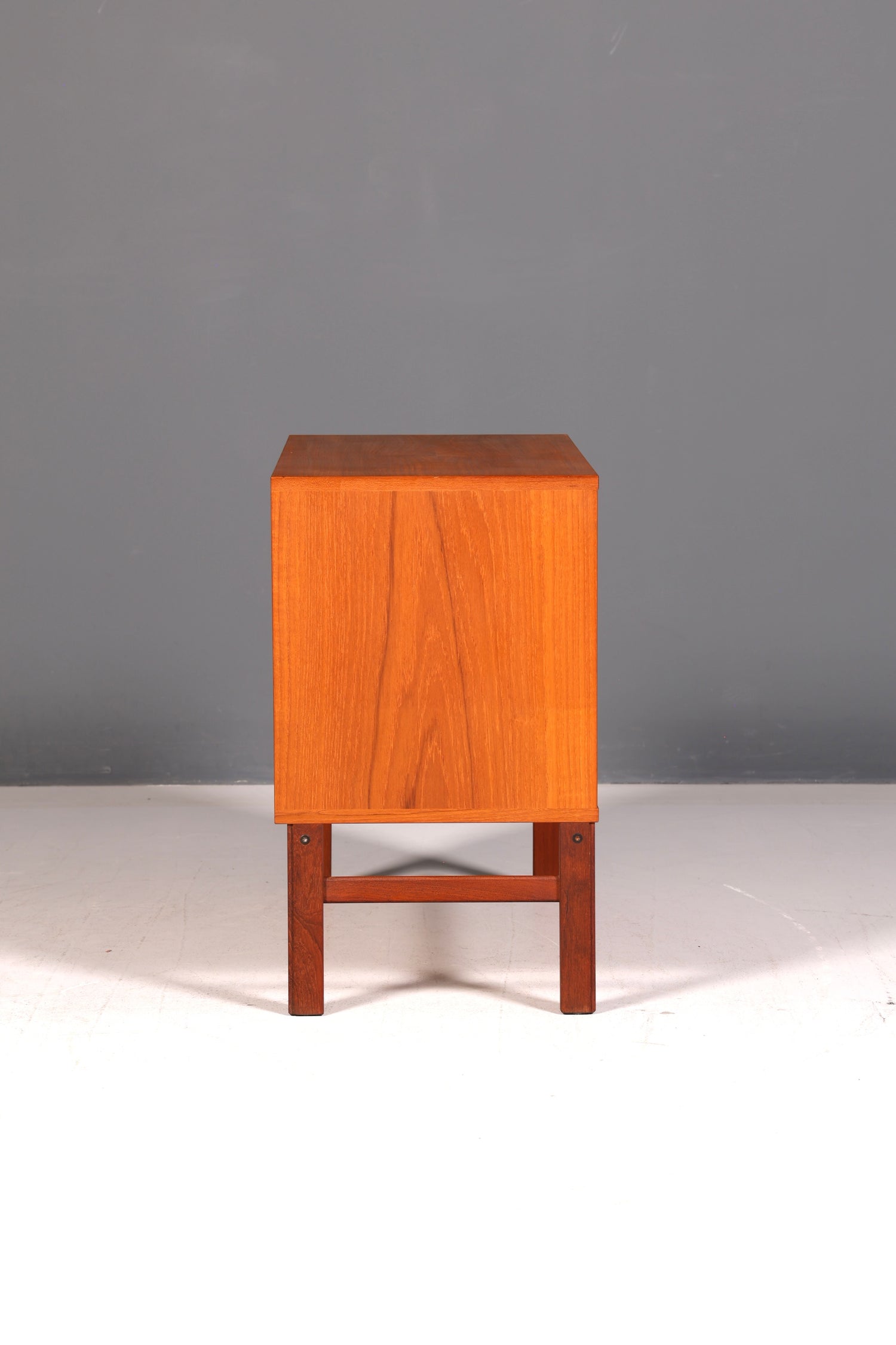 Edle Mid Century Kommode Vintage Schrank Retro Flurkommode 60s Sideboard Regal Designklassiker Holz