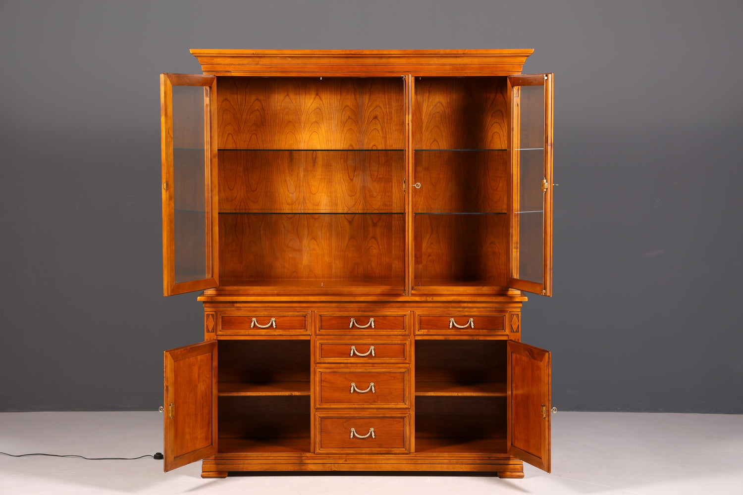 Traumhafte Original Selva Vitrine Antik Stil massiv Holz Buffet Villa Borghese Schrank Bibliothek