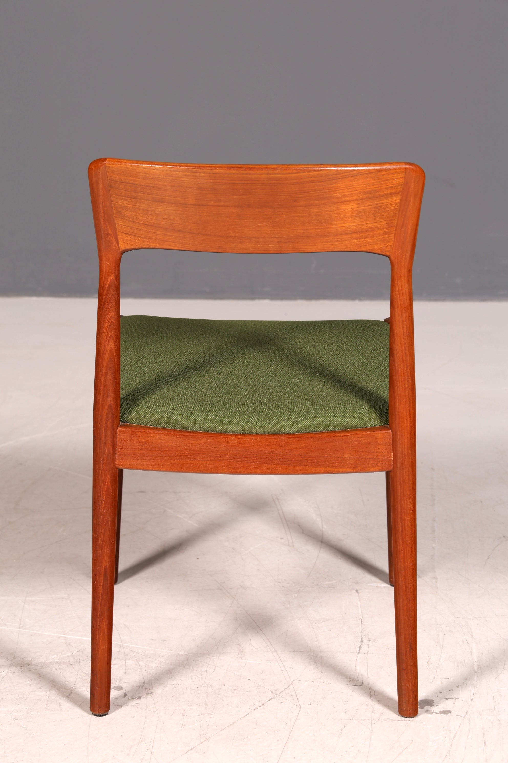 Dänischer Mid Century Esszimmerstuhl Teakholz Henning Kjærnulf Korup Stolefabrik 60er