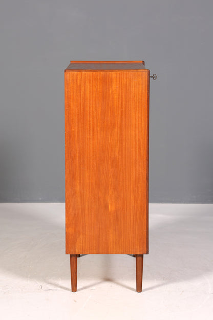 Beautiful mid-century retro teak wood chest of drawers, Danish design, 60s/70s style, cabinet, chest of drawers