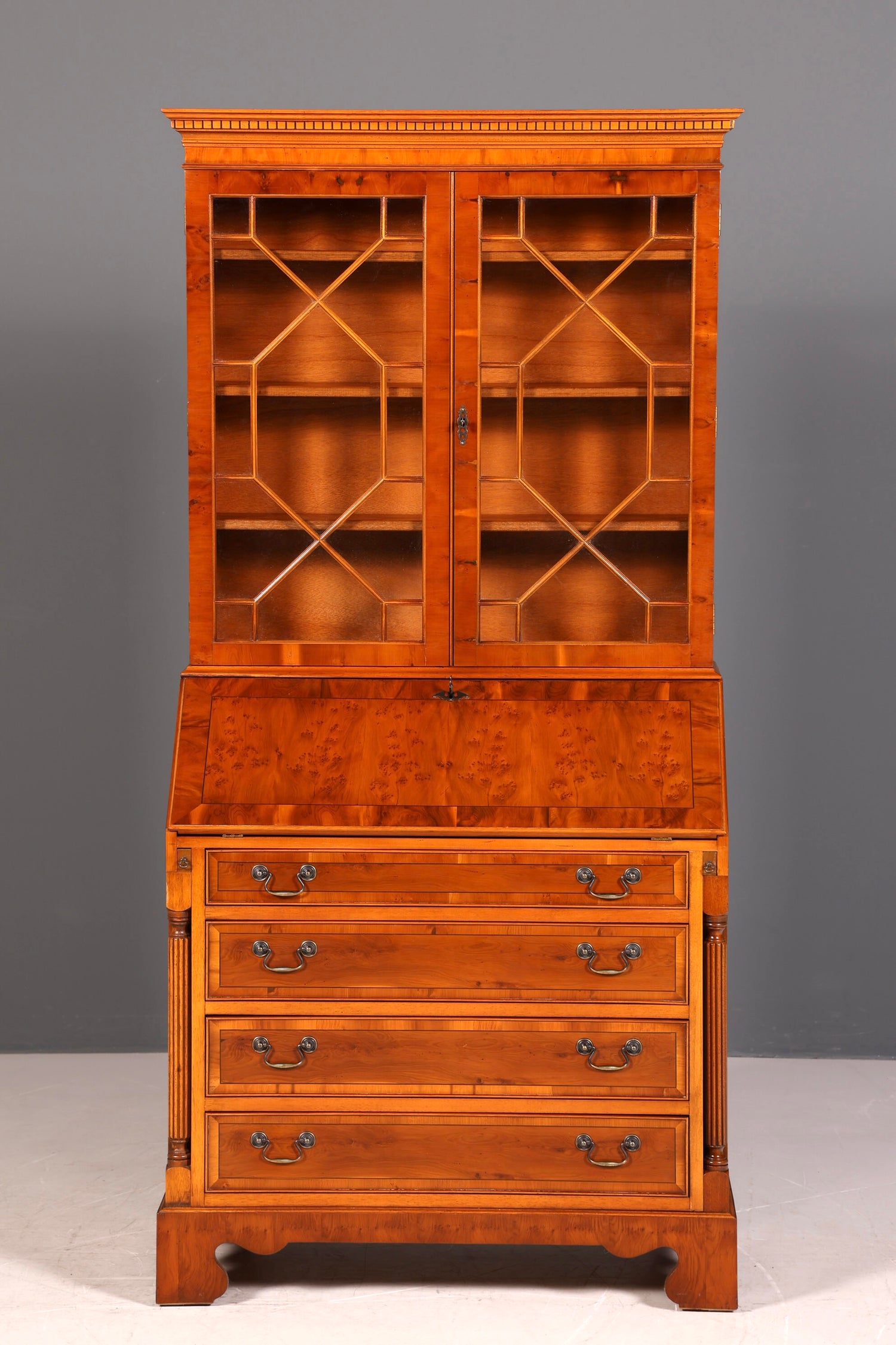 G390 Finish Stilvoller Englischer Sekretär Büro Aufsatzsekretär Eibe Antik Stil Vitrinen Schrank UK (Kopie)