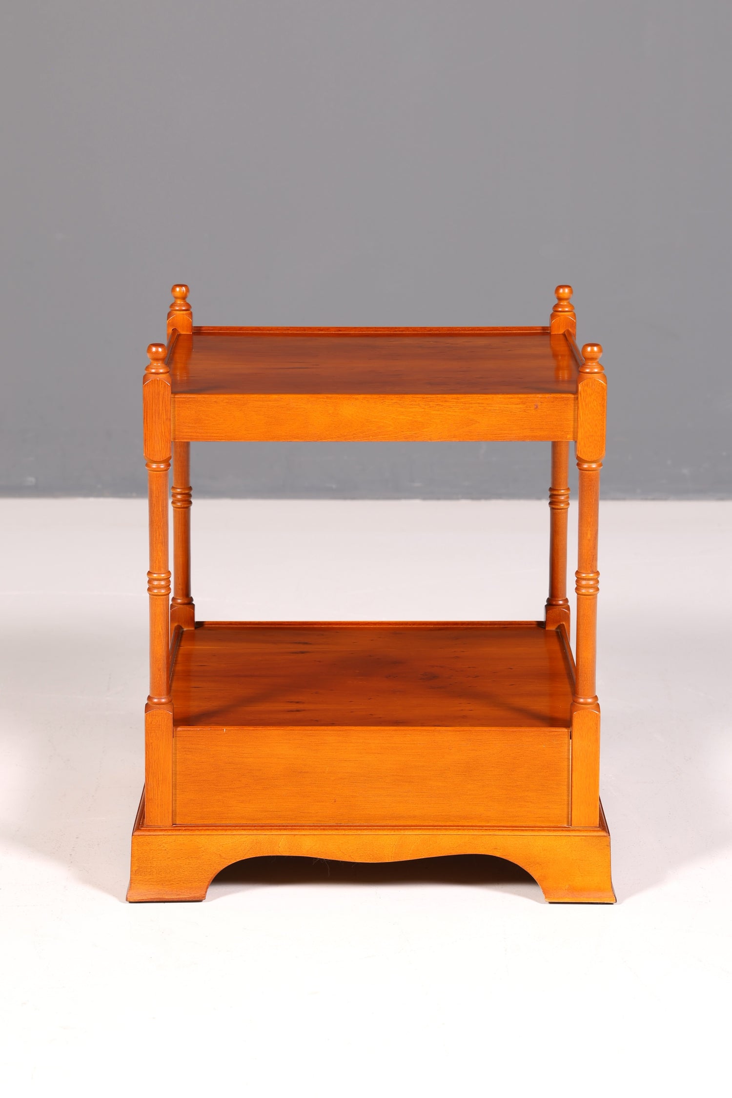 Traumhafter Englischer Antik Couchtisch Beistelltisch Regency Stil Ablagetisch Massivholz