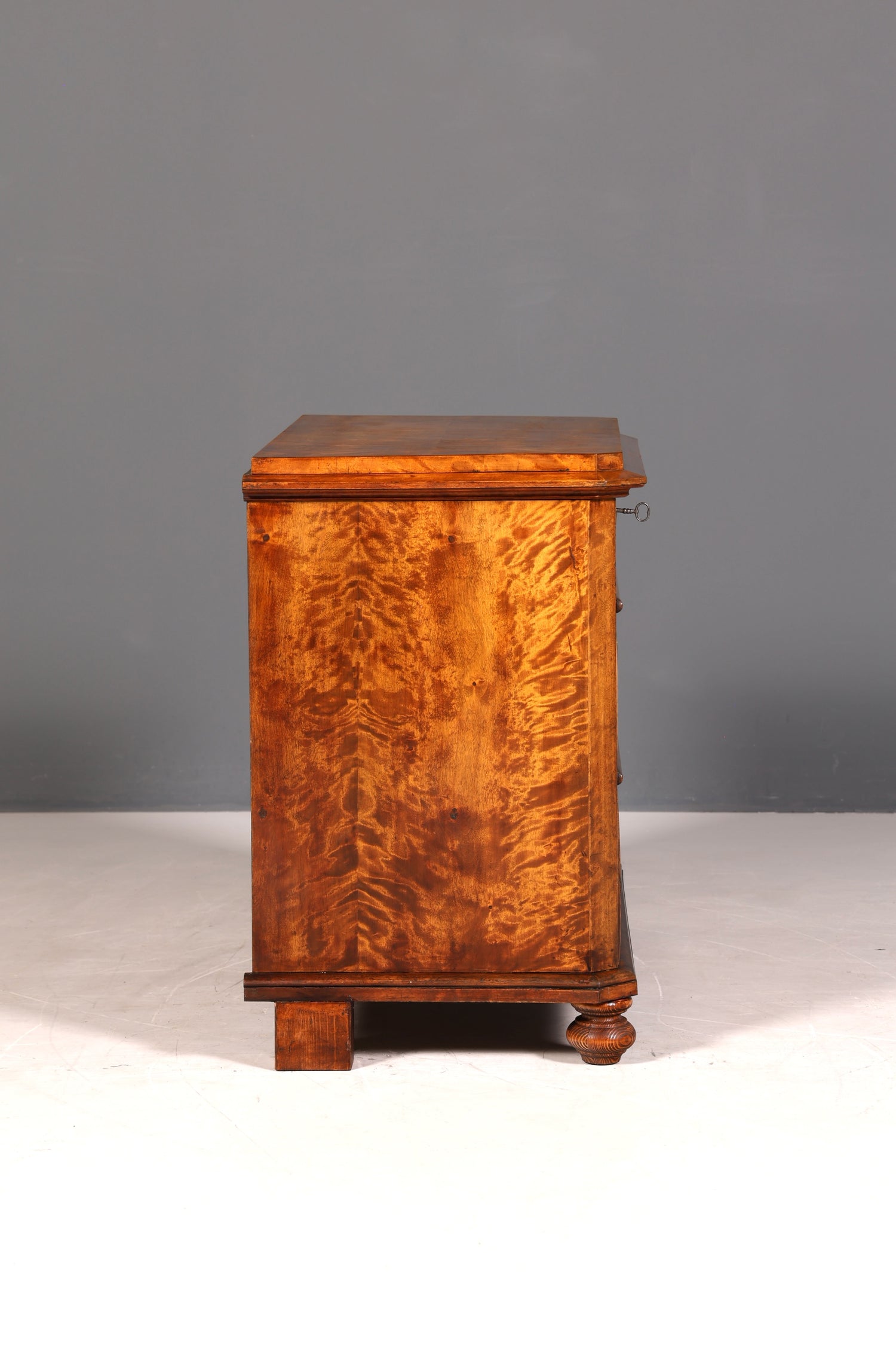 G327 Finish Wunderschöne Gründerzeit Kommode Jugendstil Antik Sideboard Schubladenkommode Wäschekommode (Kopie)