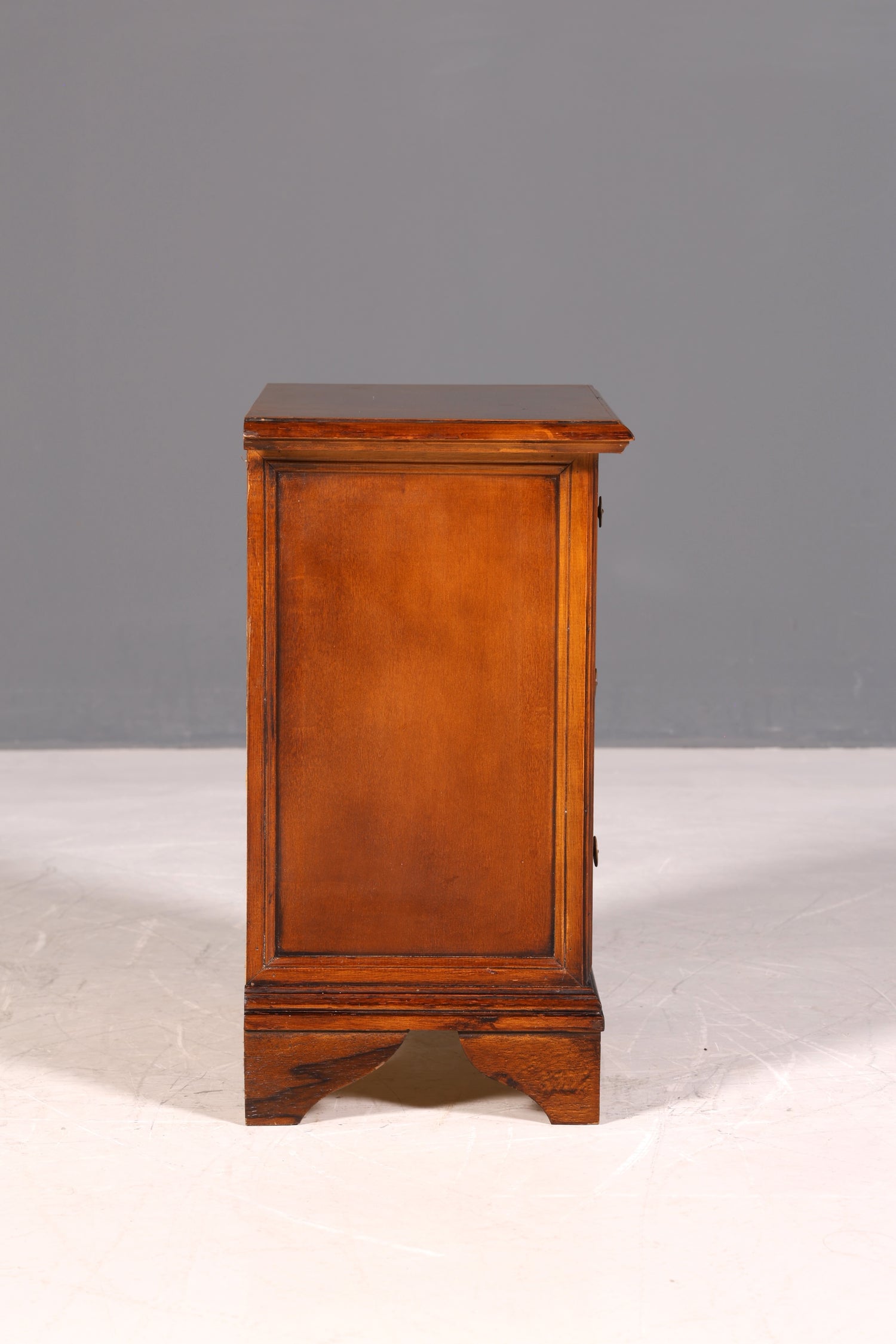 G111 Finish Wunderschöne Englische Kommode Holz TV Schrank Antik Sideboard