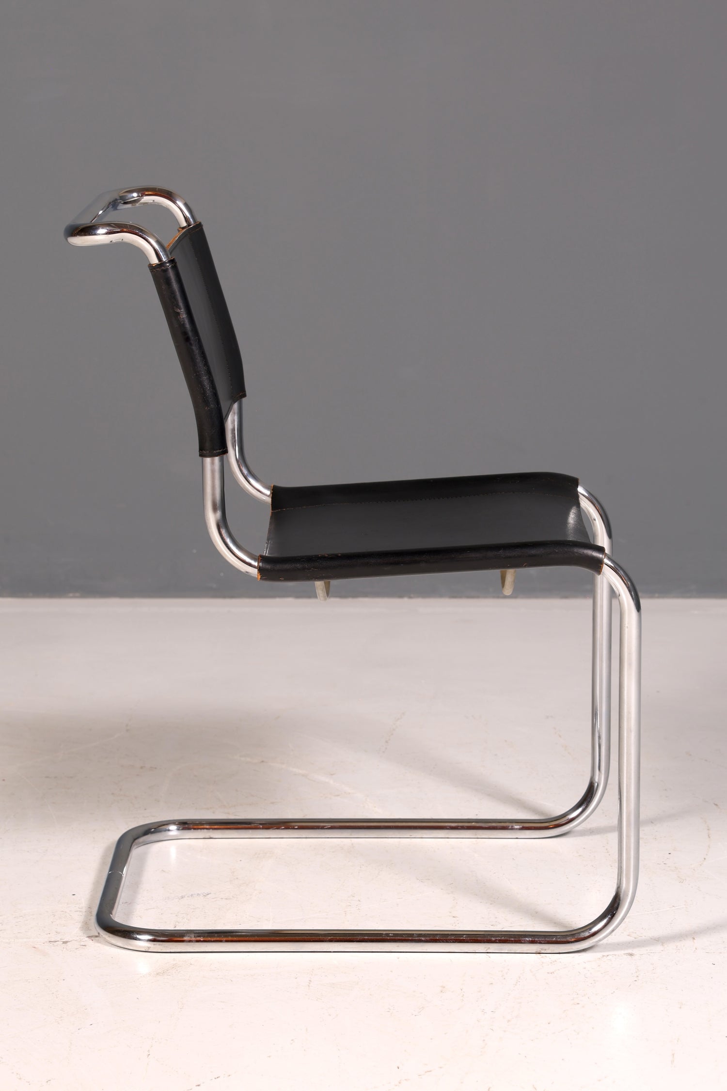 Edler Original Thonet Freischwinger Stuhl Chrom Leder Schwarz Bauhaus Designklassiker Kragstuhl Esszimmer Stuhl Vintage 2 von 2