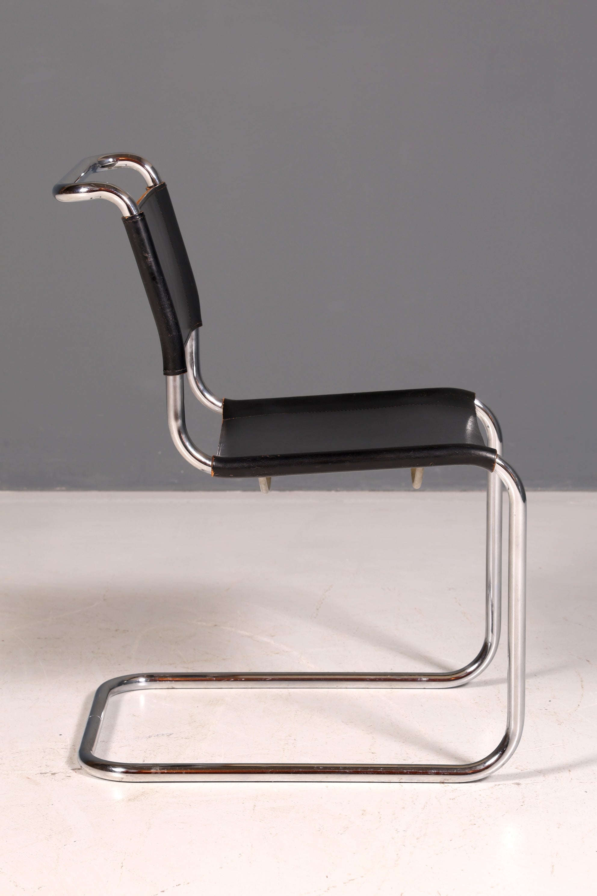 Edler Original Thonet Freischwinger Stuhl Chrom Leder Schwarz Bauhaus Designklassiker Kragstuhl Esszimmer Stuhl Vintage 2 von 2
