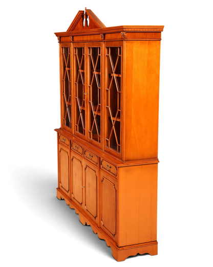 Hauptstadt Möblerei Heldense Vitrinenschrank aus Eibenholz im Antik-Stil mit Glasfront und Stauraum