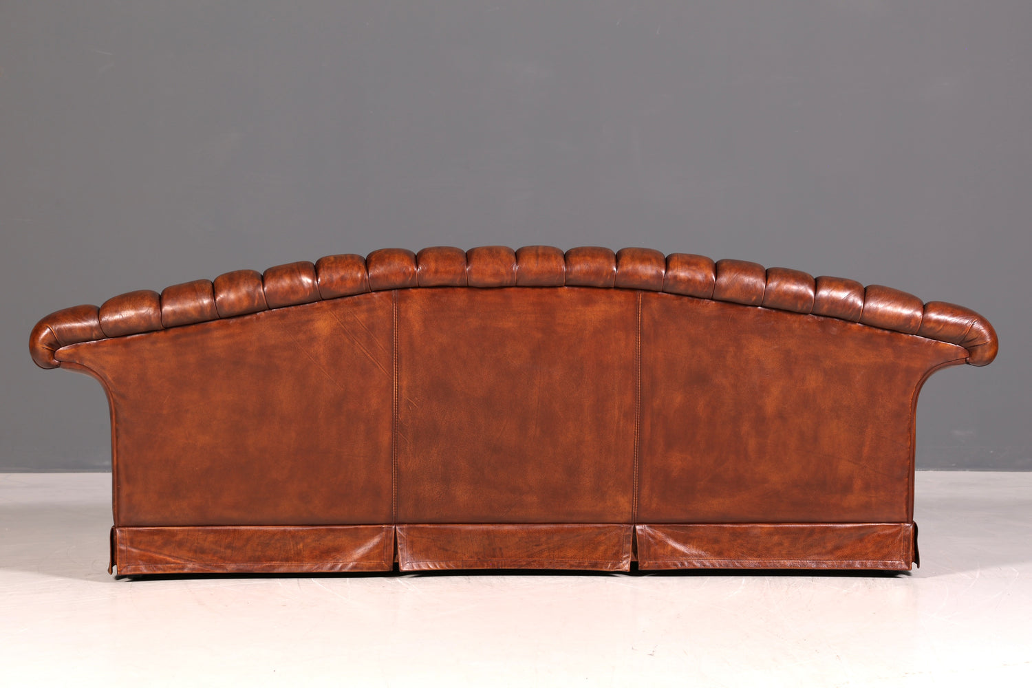 G447 Finish Wunderschönes Original Chesterfield Sofa 3- Sitzer echt Leder Oxblood Couch Englisch (Kopie)