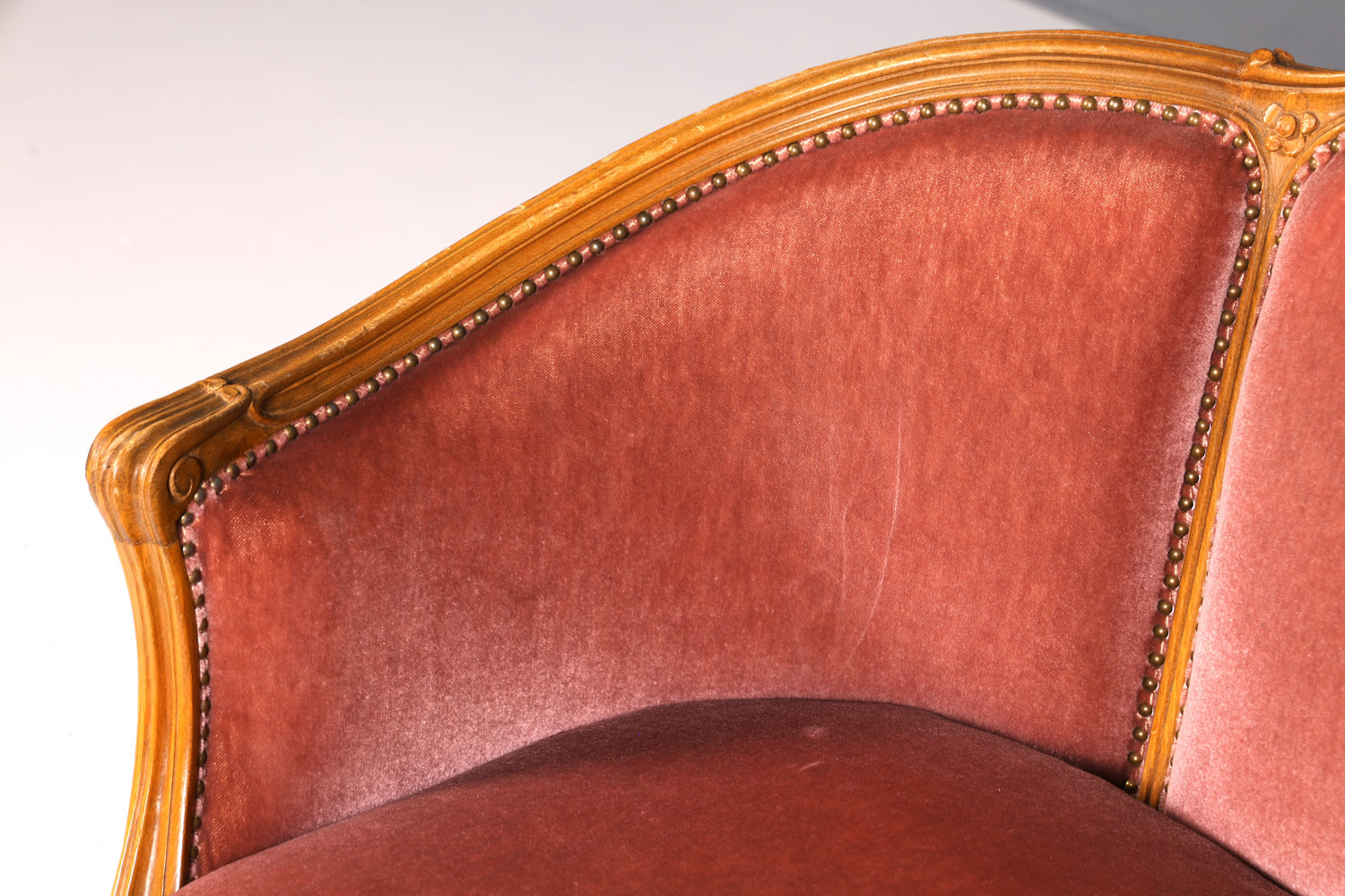 Beautiful Chippendale sofa, Baroque style couch, velvet fabric, 2-seater chaise longue