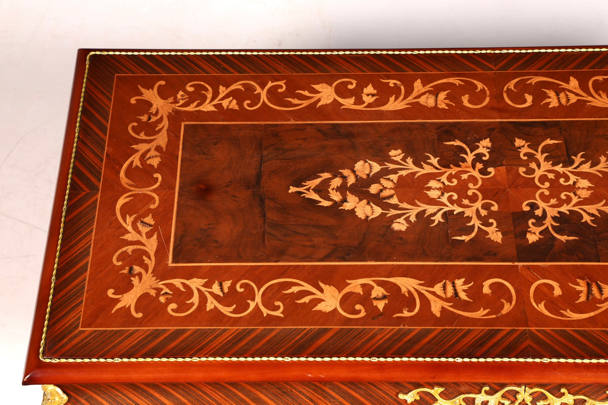Prachtige barokke salontafel met inlegwerk, antiek messing, voor de woonkamer