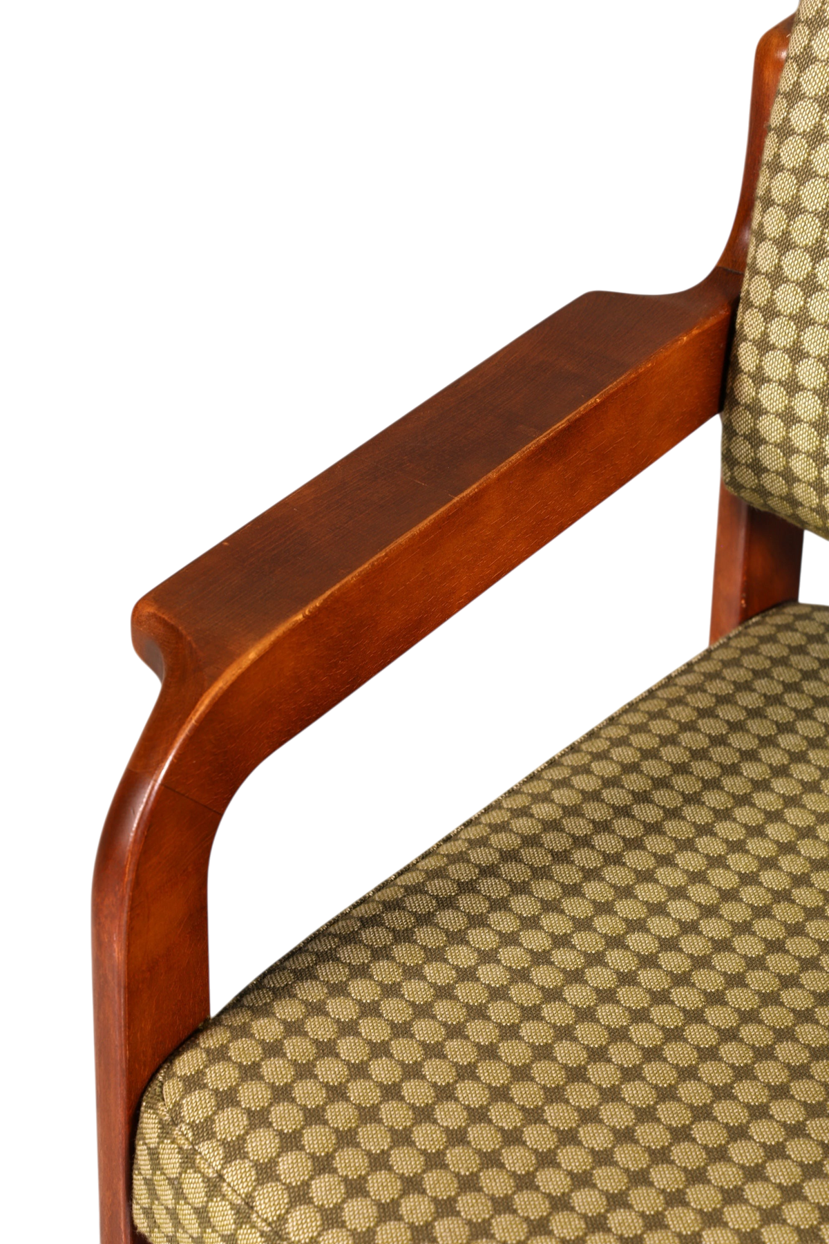 Hauptstadt Möblerei Mid Century Armlehnstuhl mit geschwungenem Holzrahmen und grün gemustertem Stoffbezug