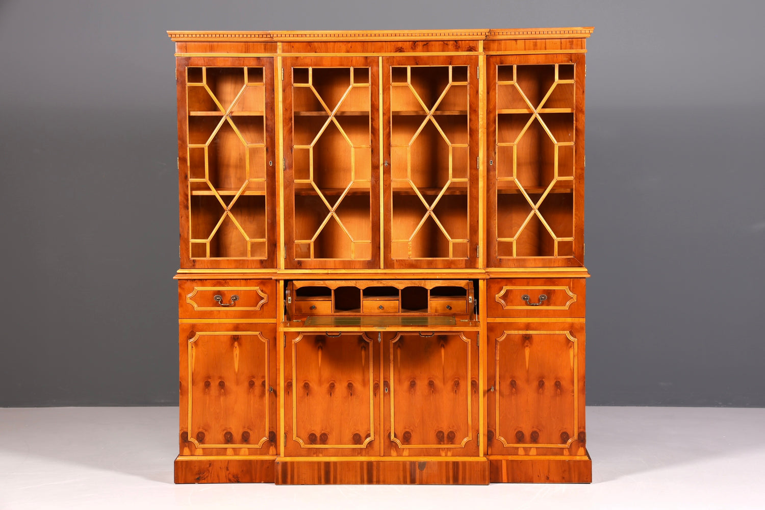 Dreamlike English display cabinet, bookcase, buffet, antique style, English yew, glass display case, library
