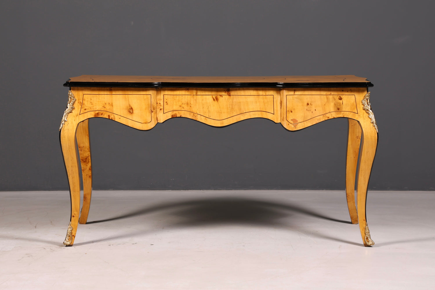 Beautiful Louis XV-style desk French office desk antique-style office table solid wood