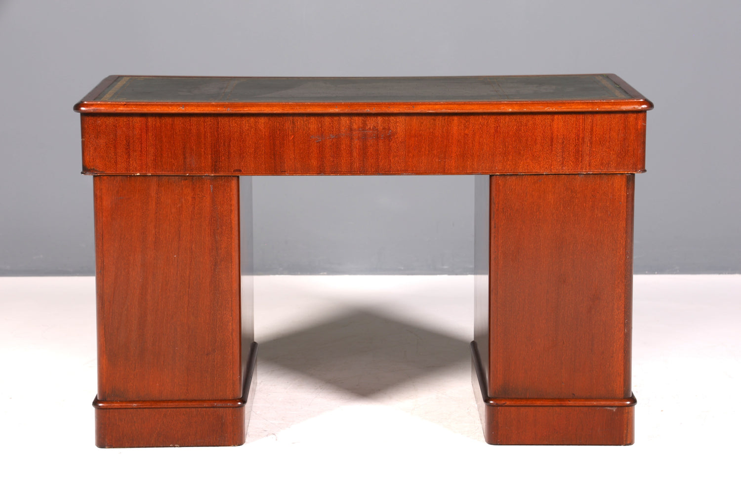 Dreamlike English desk with genuine leather top, antique style office desk