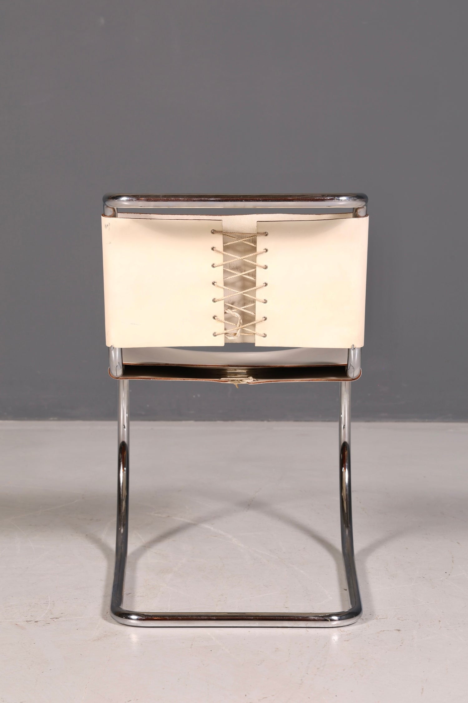 Edler Original Knoll International Freischwinger Stuhl MR Chair Mies van der Rohe Chrom Leder Weiß Bauhaus Designklassiker Sekretär Stuhl Esszimmer Stuhl 2 von 2