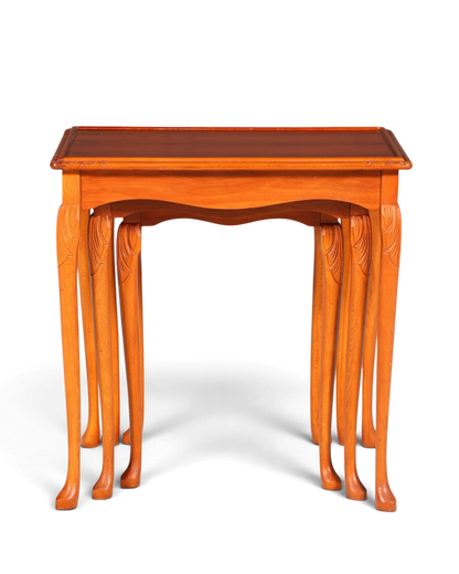 Hauptstadt Möblerei Chippendale 3er Beistelltisch Set aus massivem Holz im barocken Stil mit kunstvollen Schnitzereien
