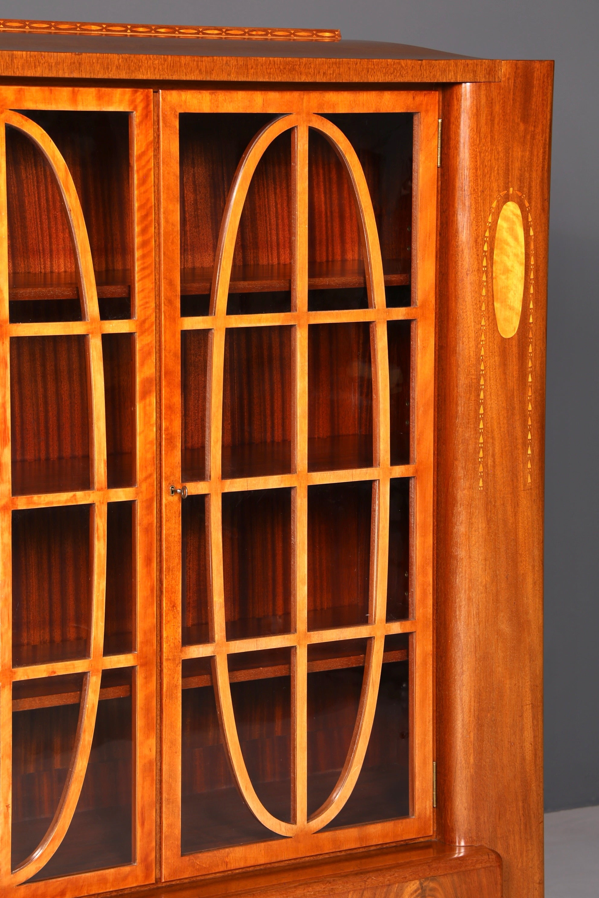 Seltene Original Jugendstil Vitrine Nussbaum massiv Holz Art Deco Antik Schrank Bücherschrank Glasvitrine Vintage