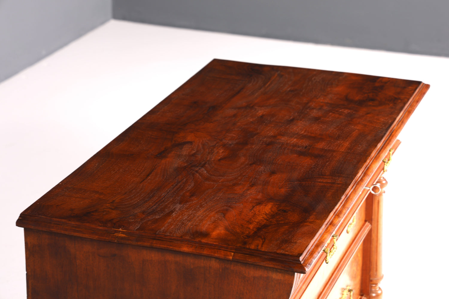 Beautiful Wilhelminian style chest of drawers Louis Philippe walnut drawers chest of drawers sideboard around 1880