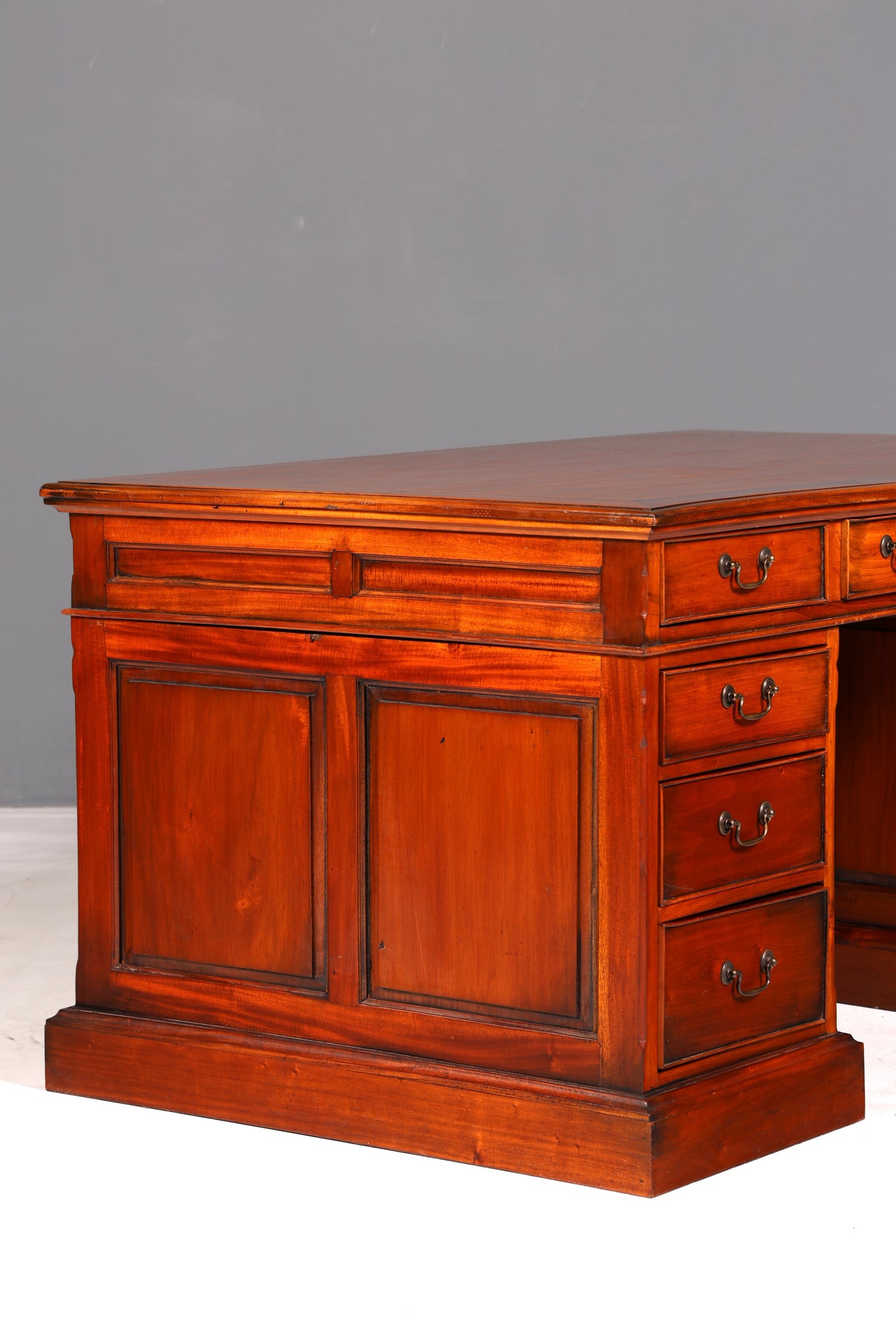 Prachtig Engels mahoniehouten bureau Kantoortafel Antiek kantoor bureau Partnerdesk Bureau