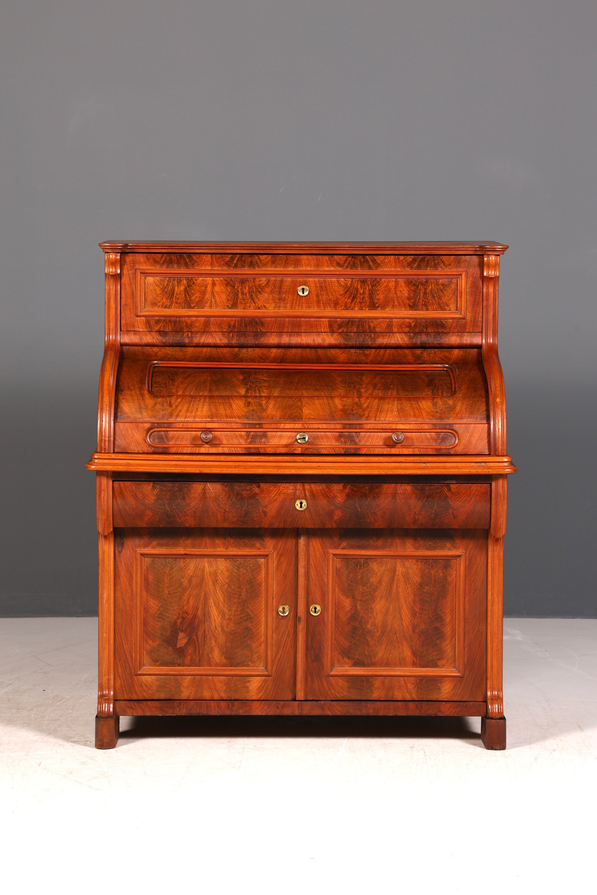 G272 Finish cm Beeindruckender Louis Philippe Sekretär Antik Rollladen Sekretär Schreibtisch Nussbaum Aufsatzsekretär (Kopie)