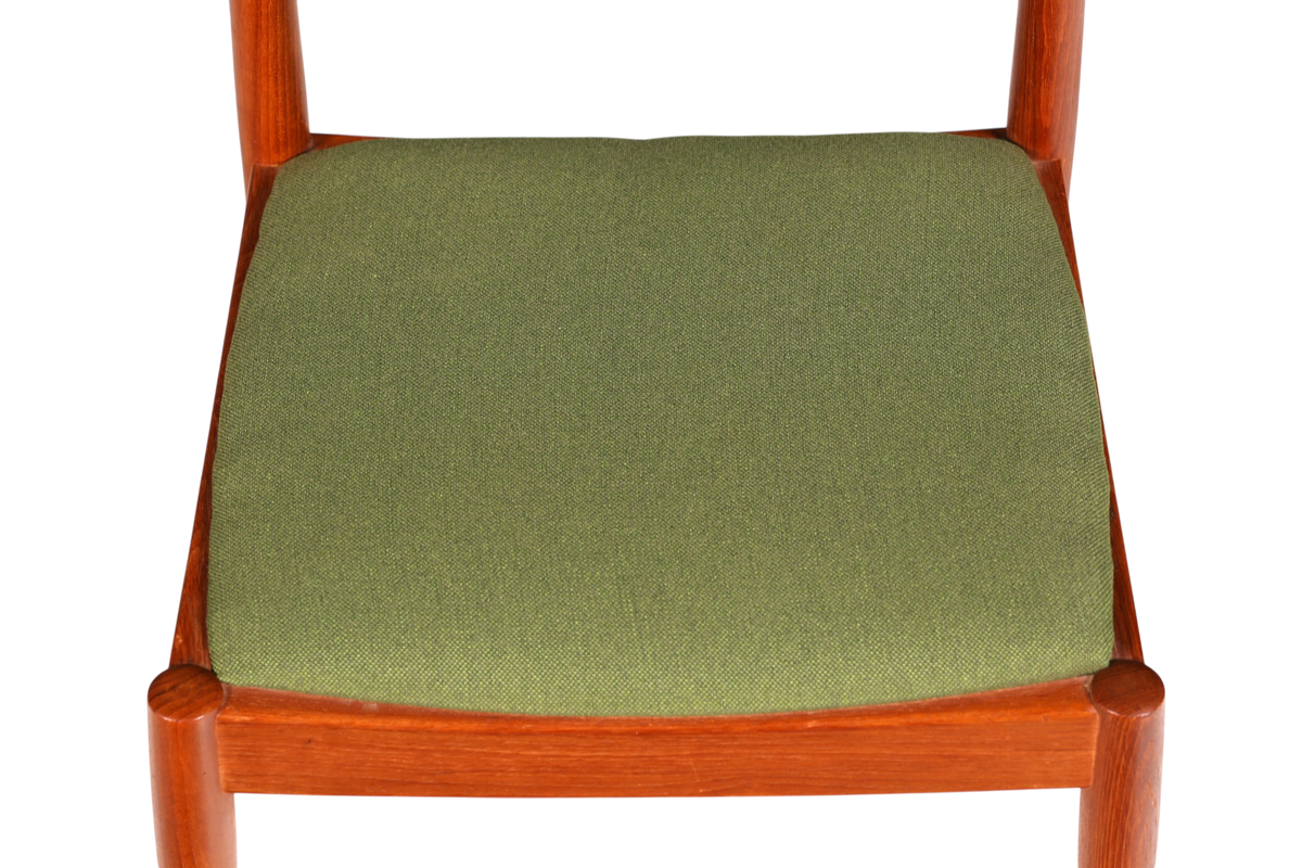 Dänischer Mid Century Esszimmerstuhl Teakholz Henning Kjærnulf Korup Stolefabrik 60er