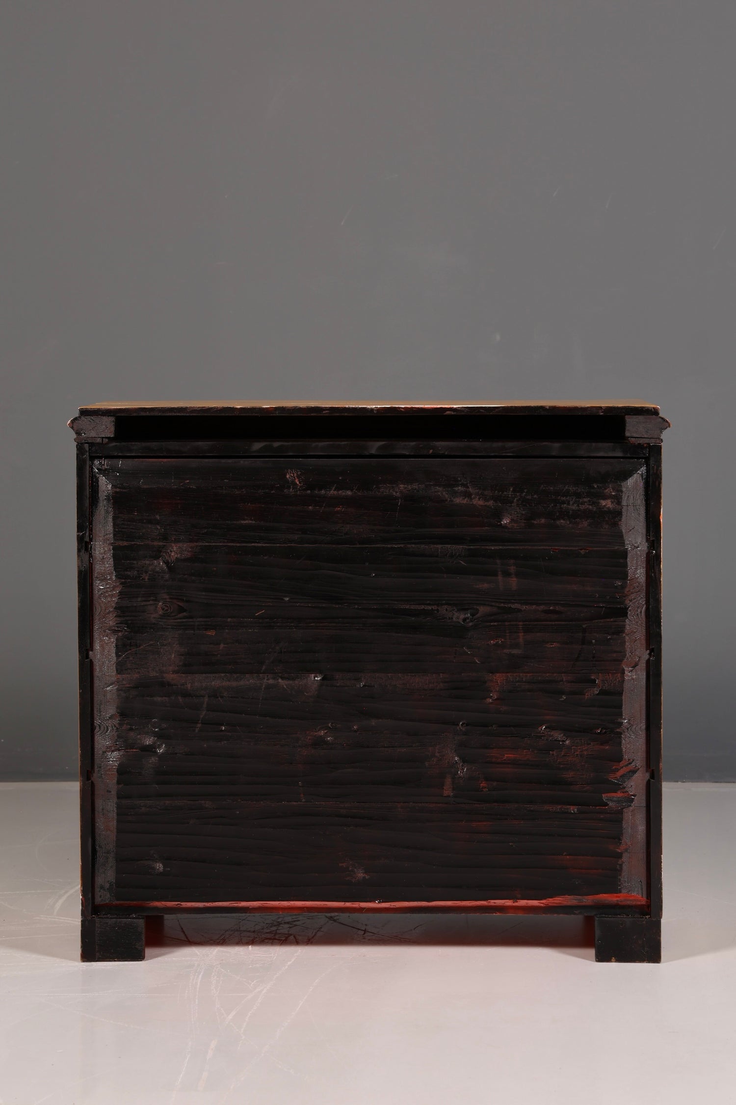 Ediele antieke ladekast van zacht hout met messing beslag, massief hout, vintage