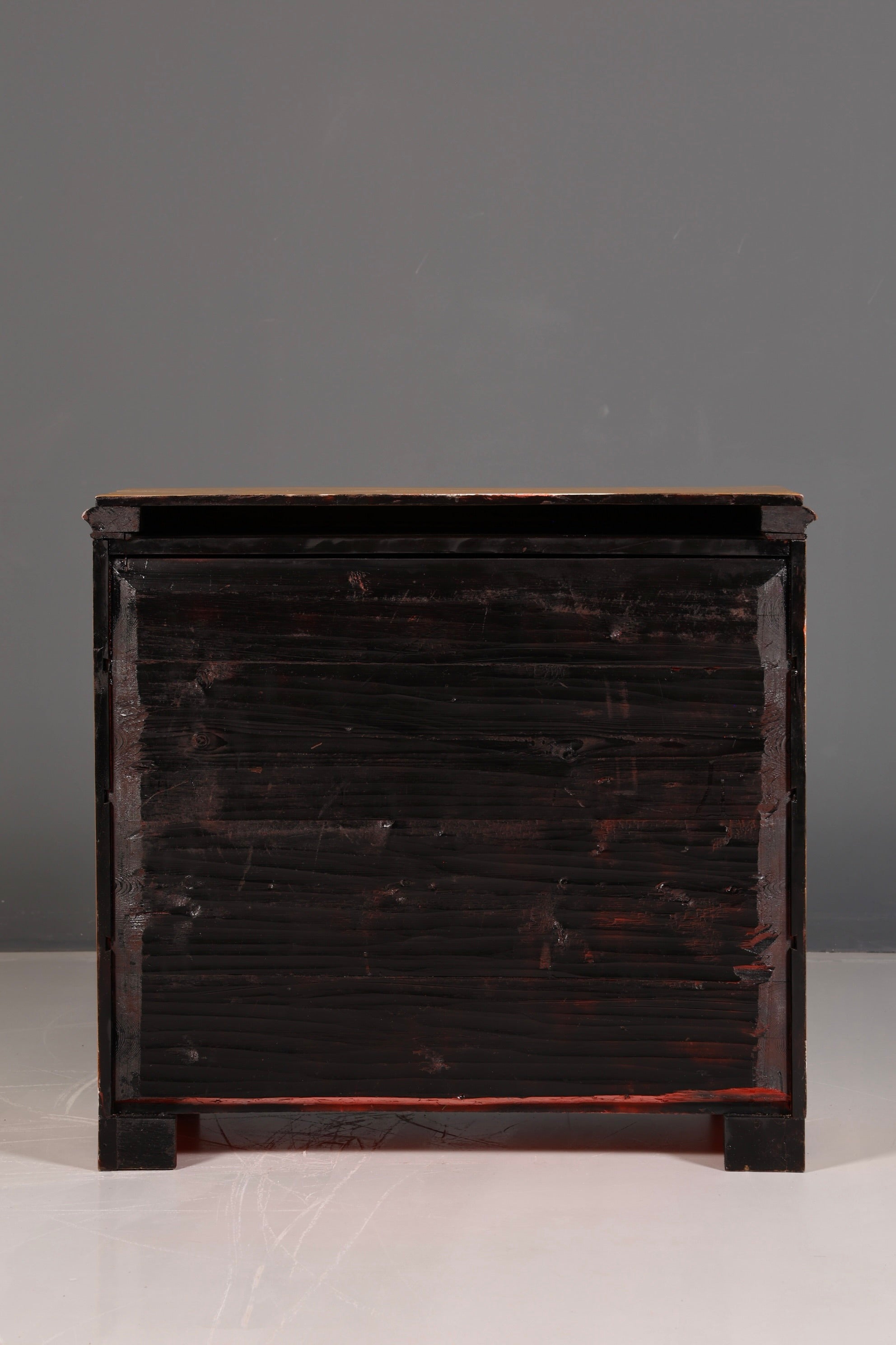 Ediele antieke ladekast van zacht hout met messing beslag, massief hout, vintage