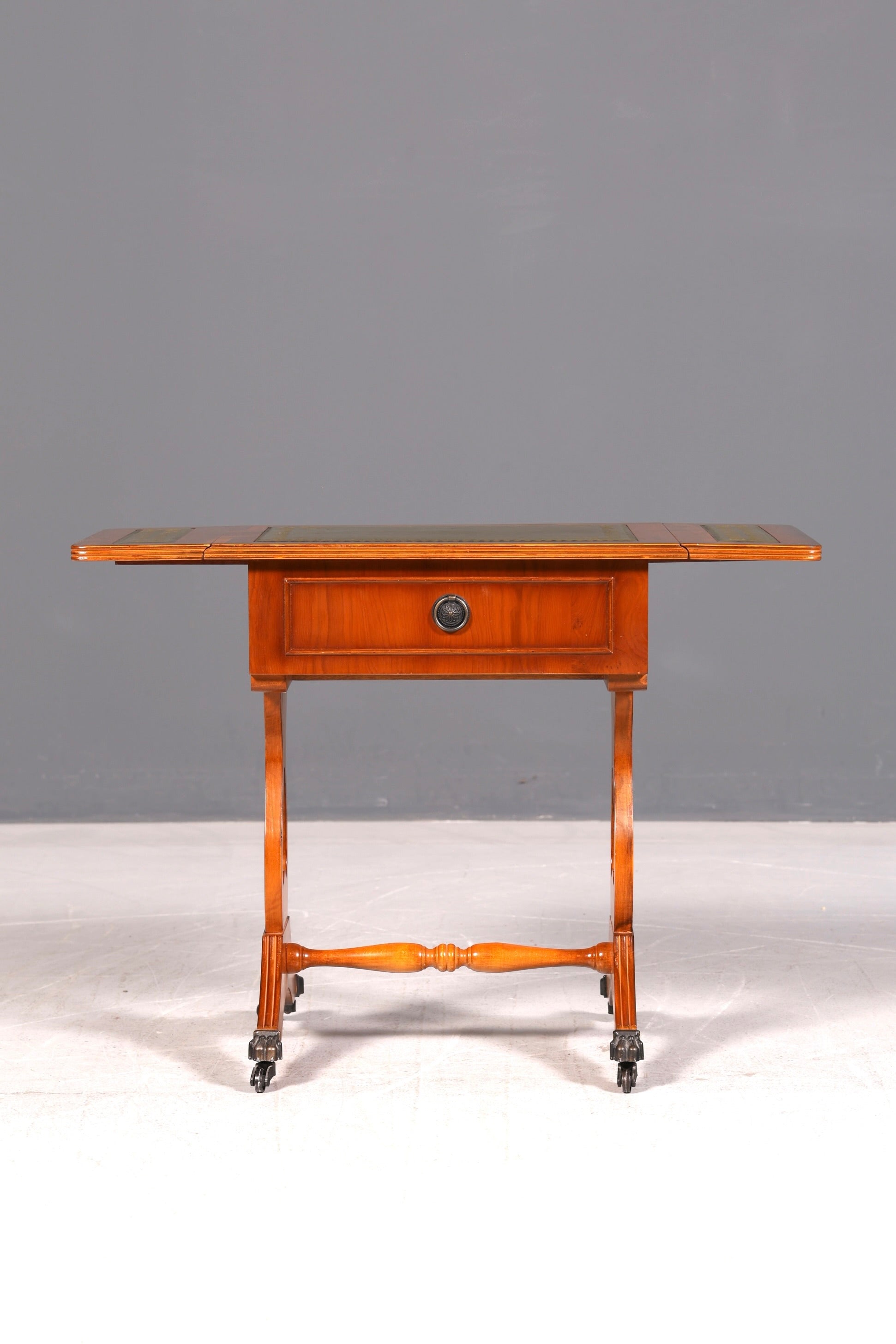 Edler Englischer Klapptisch Beistelltisch Eibe Echt Lederauflage Antik Ablagetisch Vintage Rolltisch Wohnzimmer