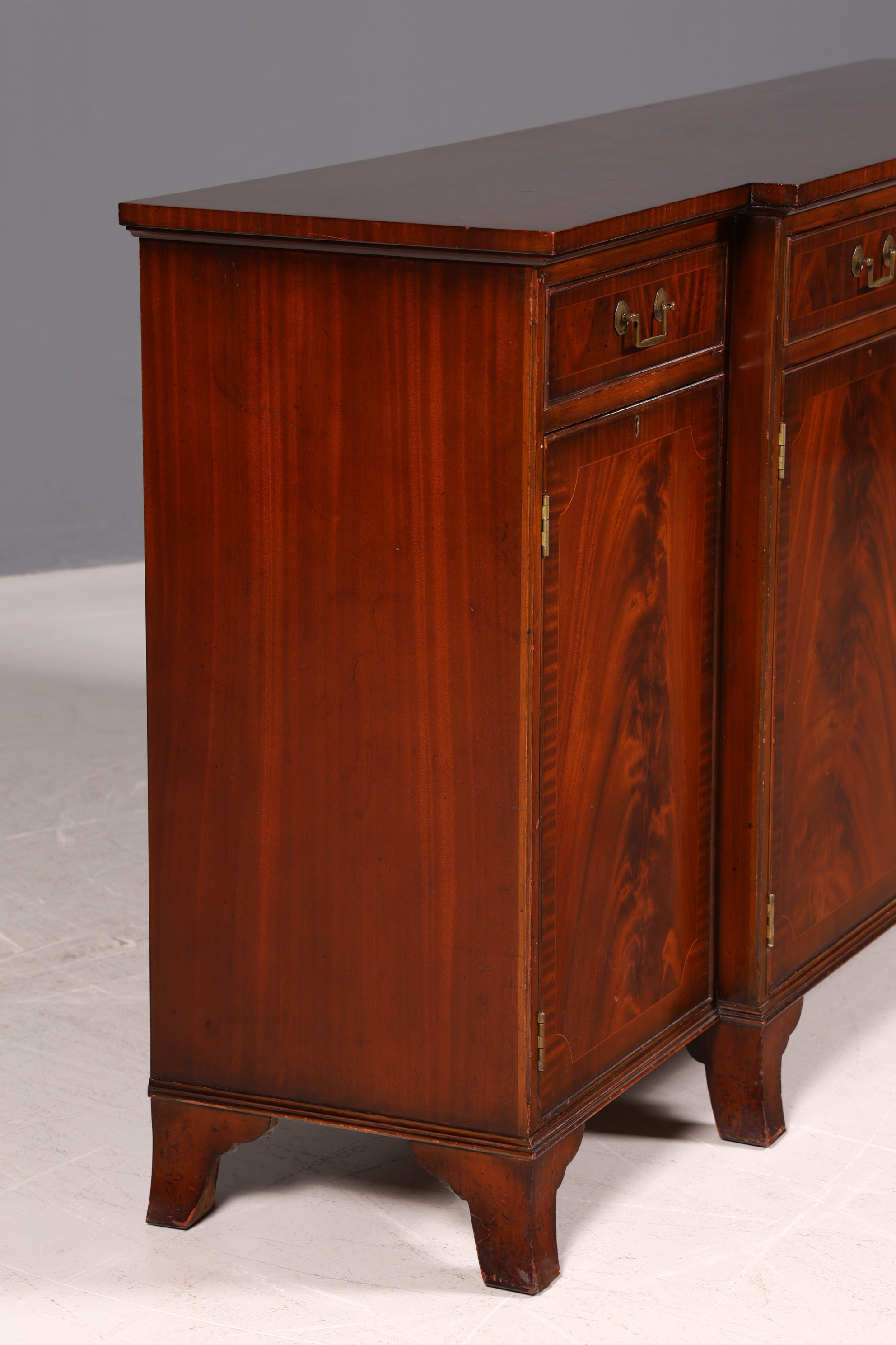 Wunderschönes Englisches Sideboard Mahagoni Schrank Antik Stil 60er Buffetschrank Kommode Anrichte Vintage