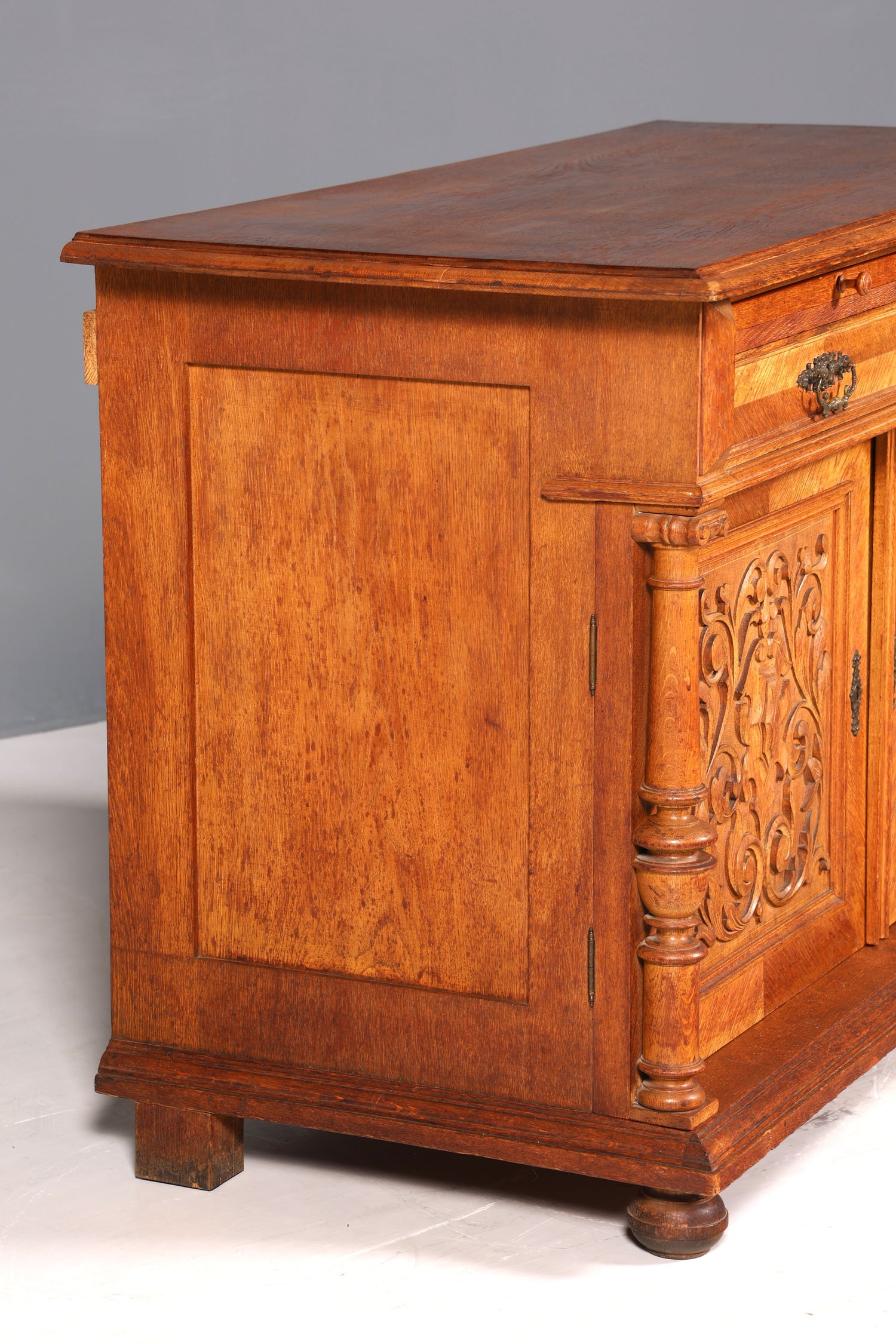 Stilvolles Gründerzeit Sideboard Louis Philippe Eiche Schrank Kommode um 1880