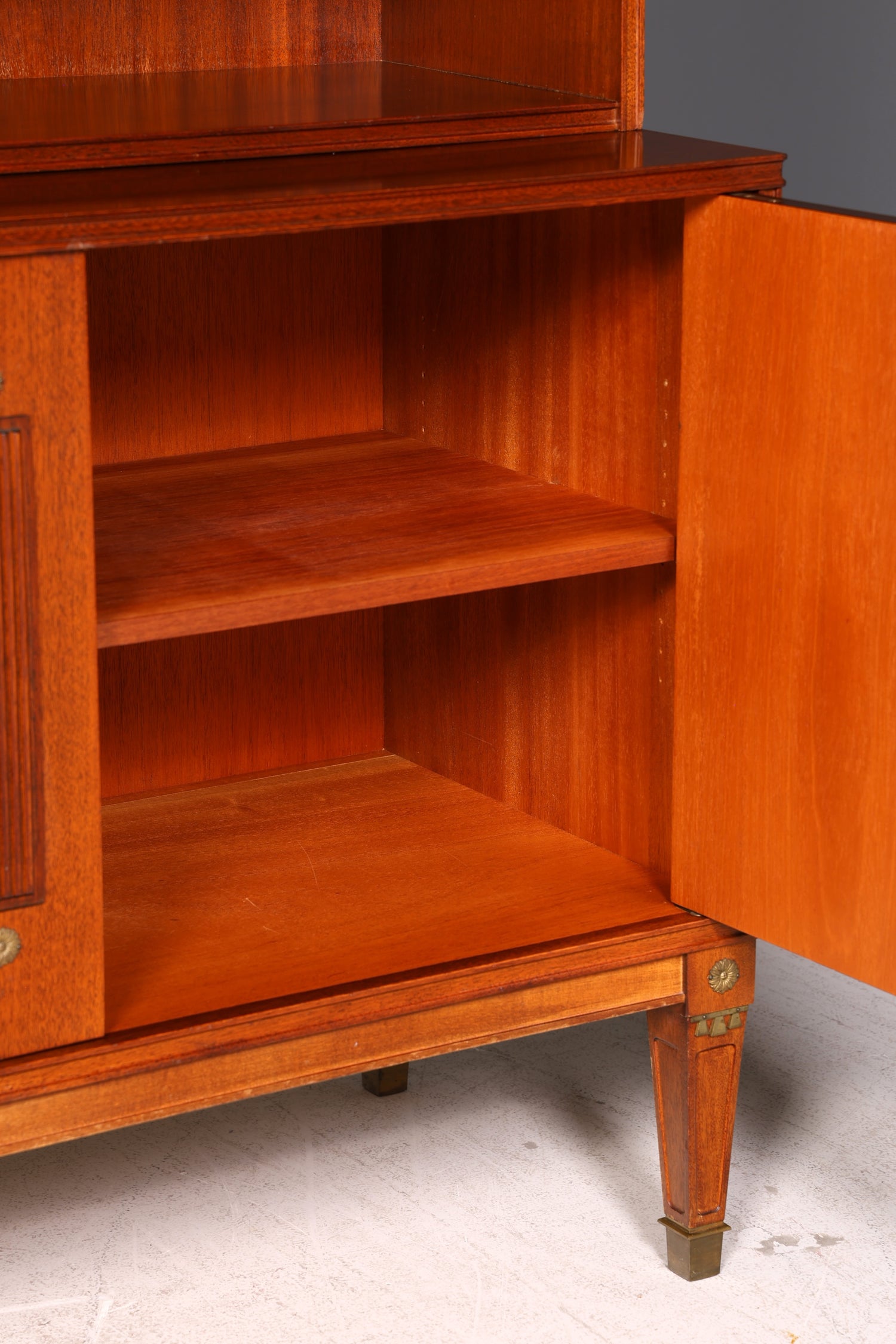 Wunderschönes Regal im Gustavianischen Stil Bücherregal Schrank Highboard Vintage Echt Holz Antik