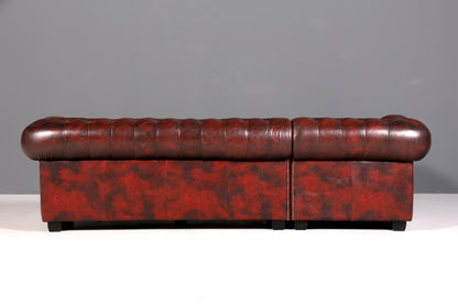 Wunderschönes seltenes Original Chesterfield Sofa mit Hocker 4- Sitzer echt Leder Oxblood Couch Englisch Eckcouch