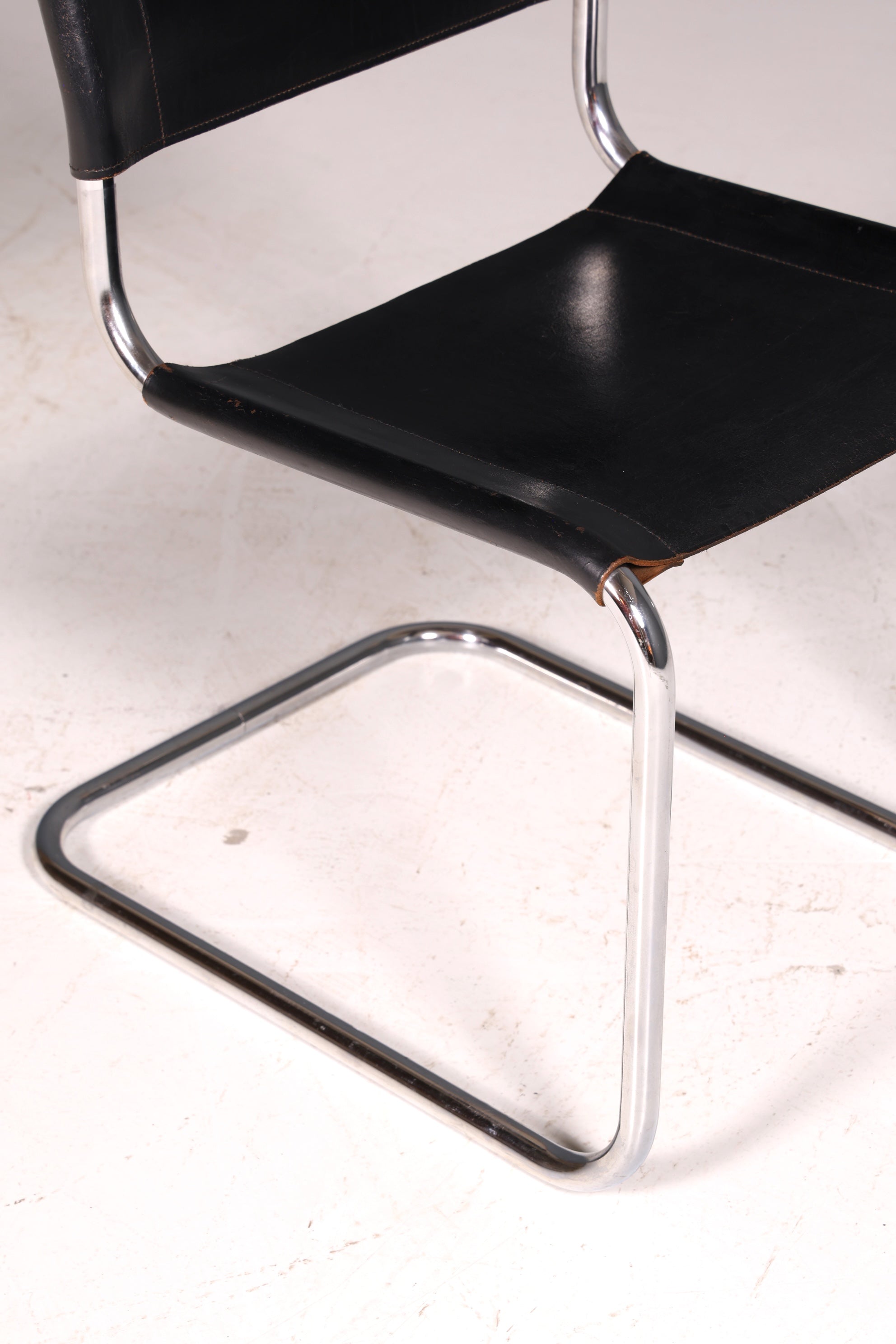 Edler Original Thonet Freischwinger Stuhl Chrom Leder Schwarz Bauhaus Designklassiker Kragstuhl Esszimmer Stuhl Vintage 2 von 2
