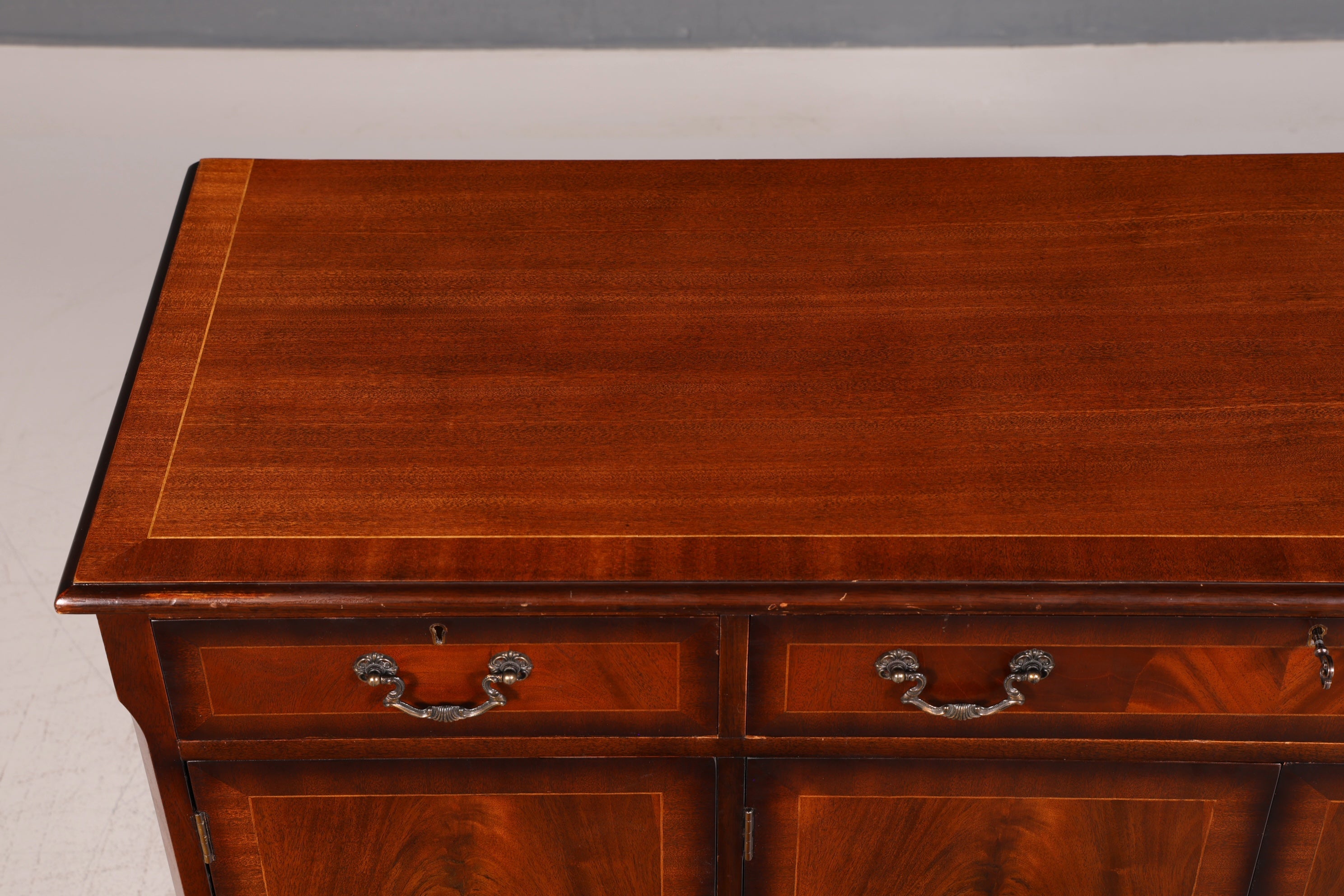 Wunderschönes Englisches Sideboard Mahagoni Schrank 60er Buffetschrank Kommode Anrichte Vintage