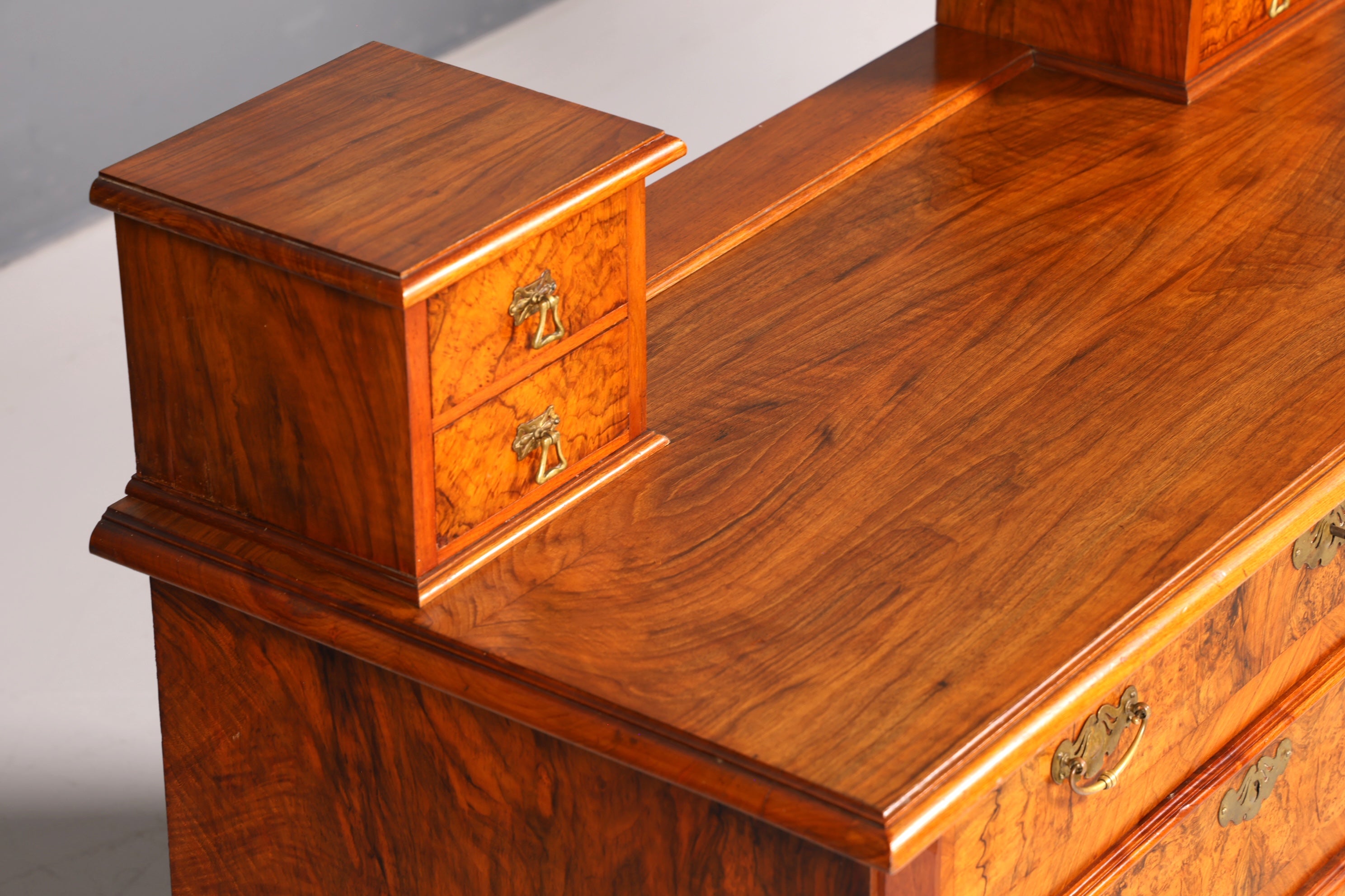 Wunderschöne Gründerzeit Kommode Louis Philippe Nussbaum Schubladenkommode Sideboard Antik um 1880