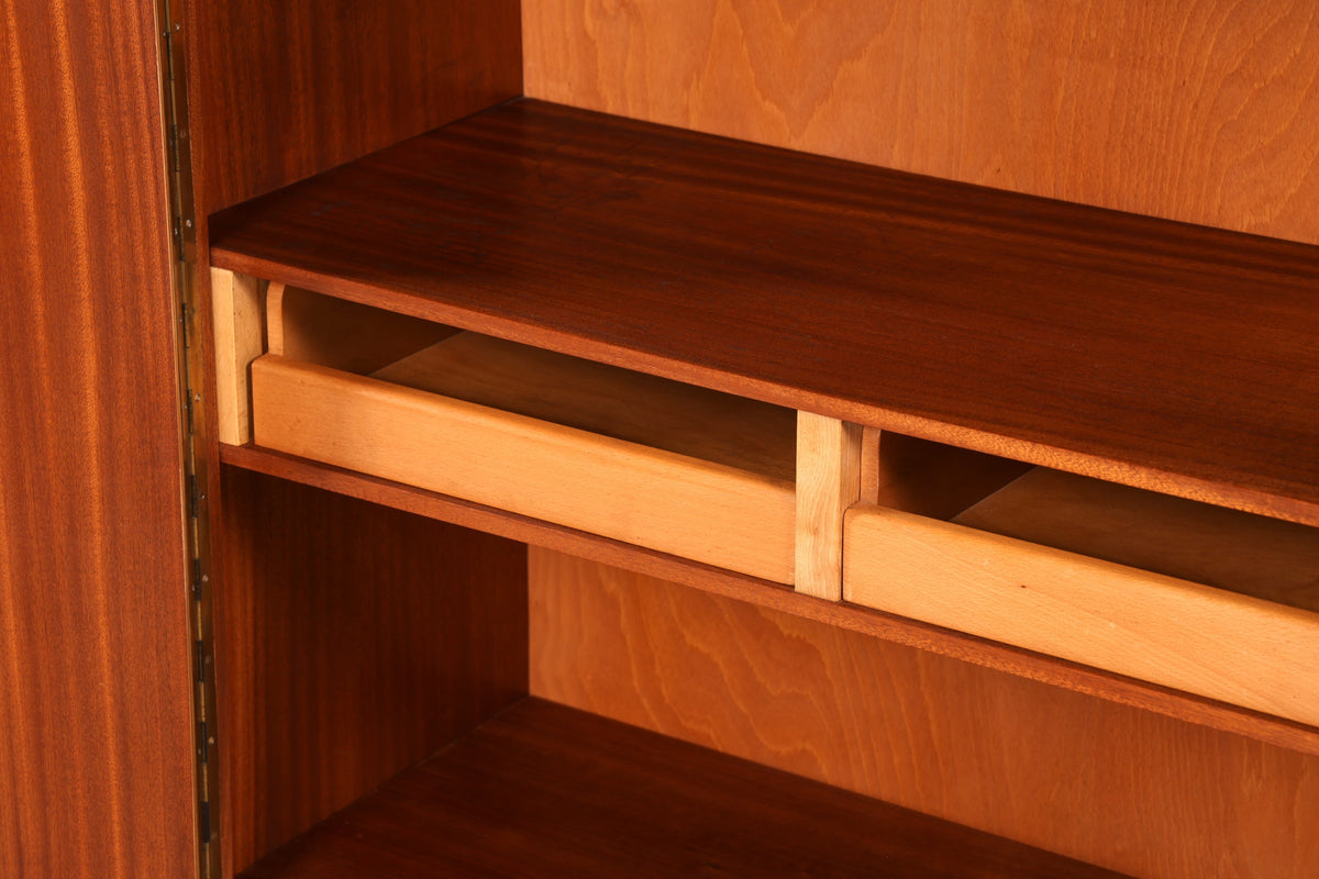 Prachtige mid-century kast uit de jaren 60, waskast, archiefkast, commode, vertiko, highboard, vintage