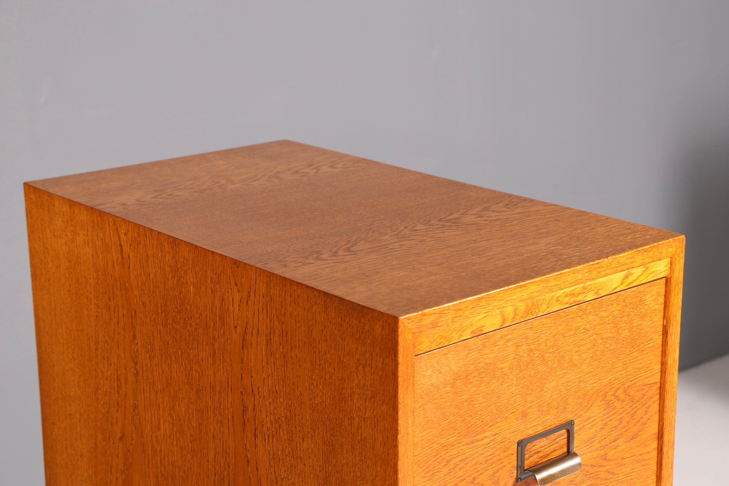 Stilvoller Mid Century Aktenschrank Bauhaus Apothekerschrank Vintage Schubladenkommode Vertiko