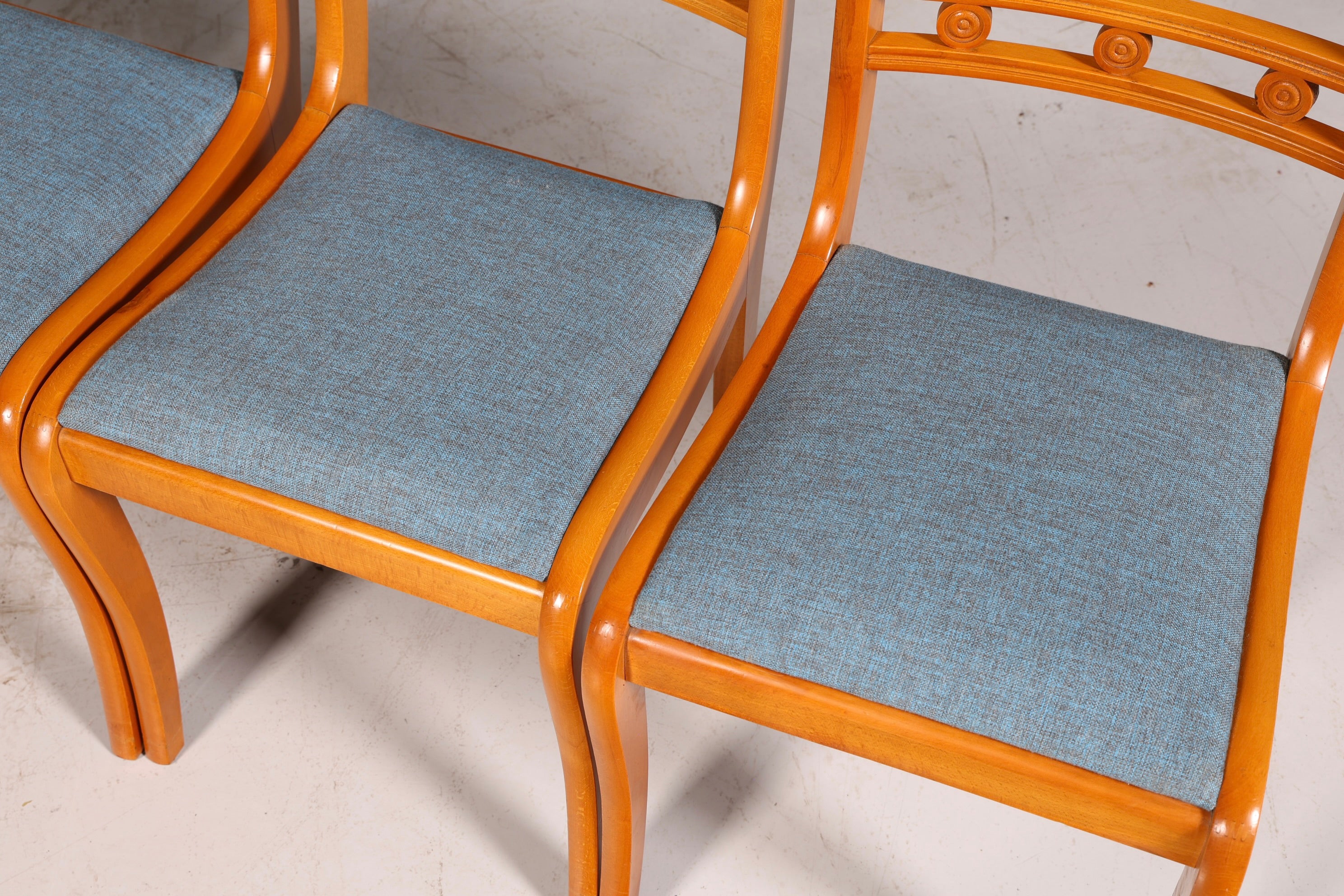 Edles 4er-Set Englische Esszimmerstühle Dining Chairs Antik 60er Jahre Küchenstühle Stuhlset neu bezogen
