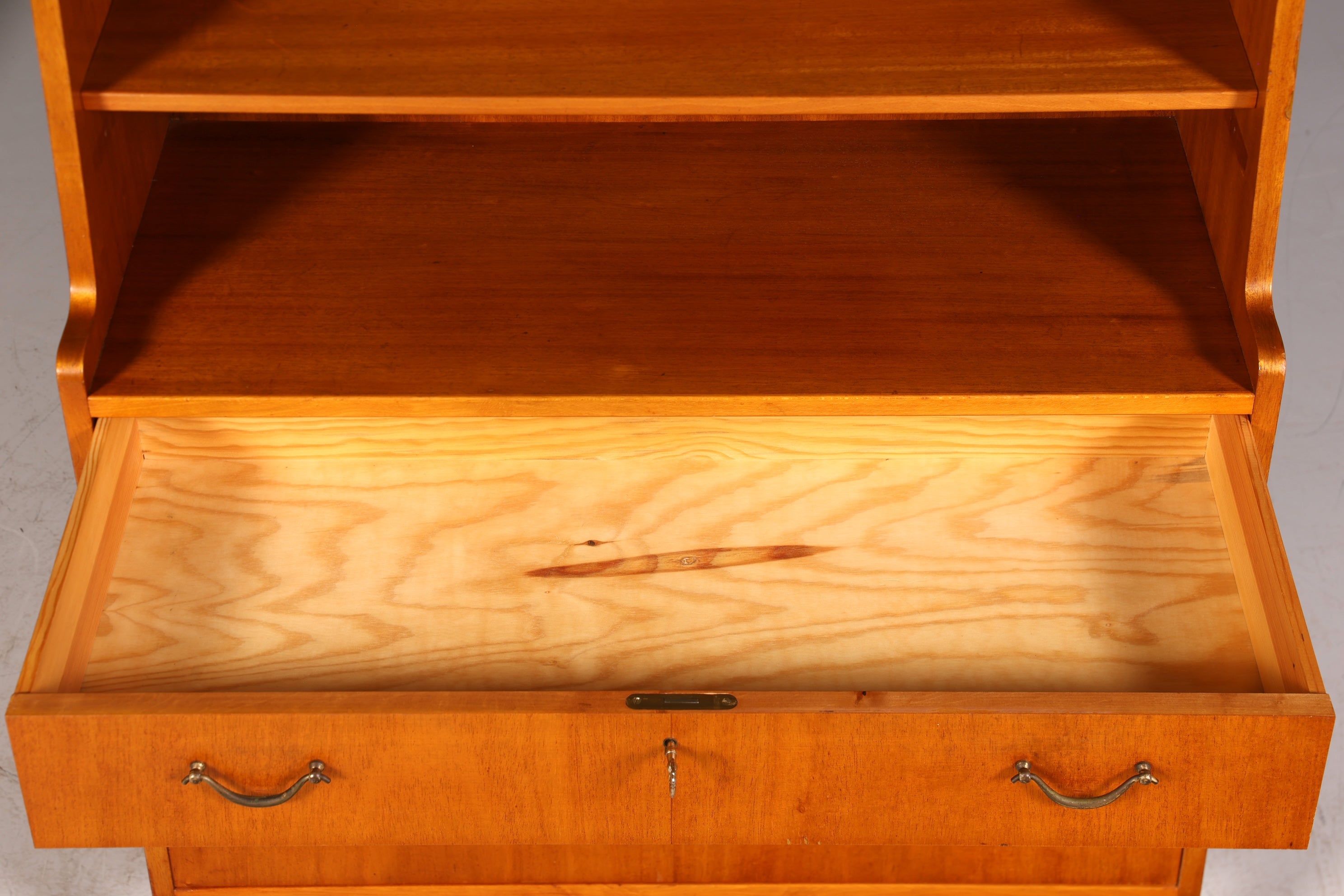 Wunderschönes Mid Century Regal Vintage Kommode Danish Design Highboard Bücherregal Holz Schrank