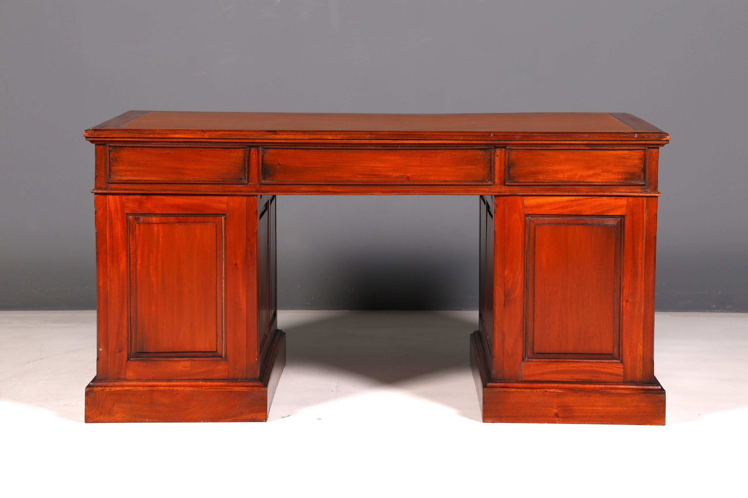 Prachtig Engels mahoniehouten bureau Kantoortafel Antiek kantoor bureau Partnerdesk Bureau