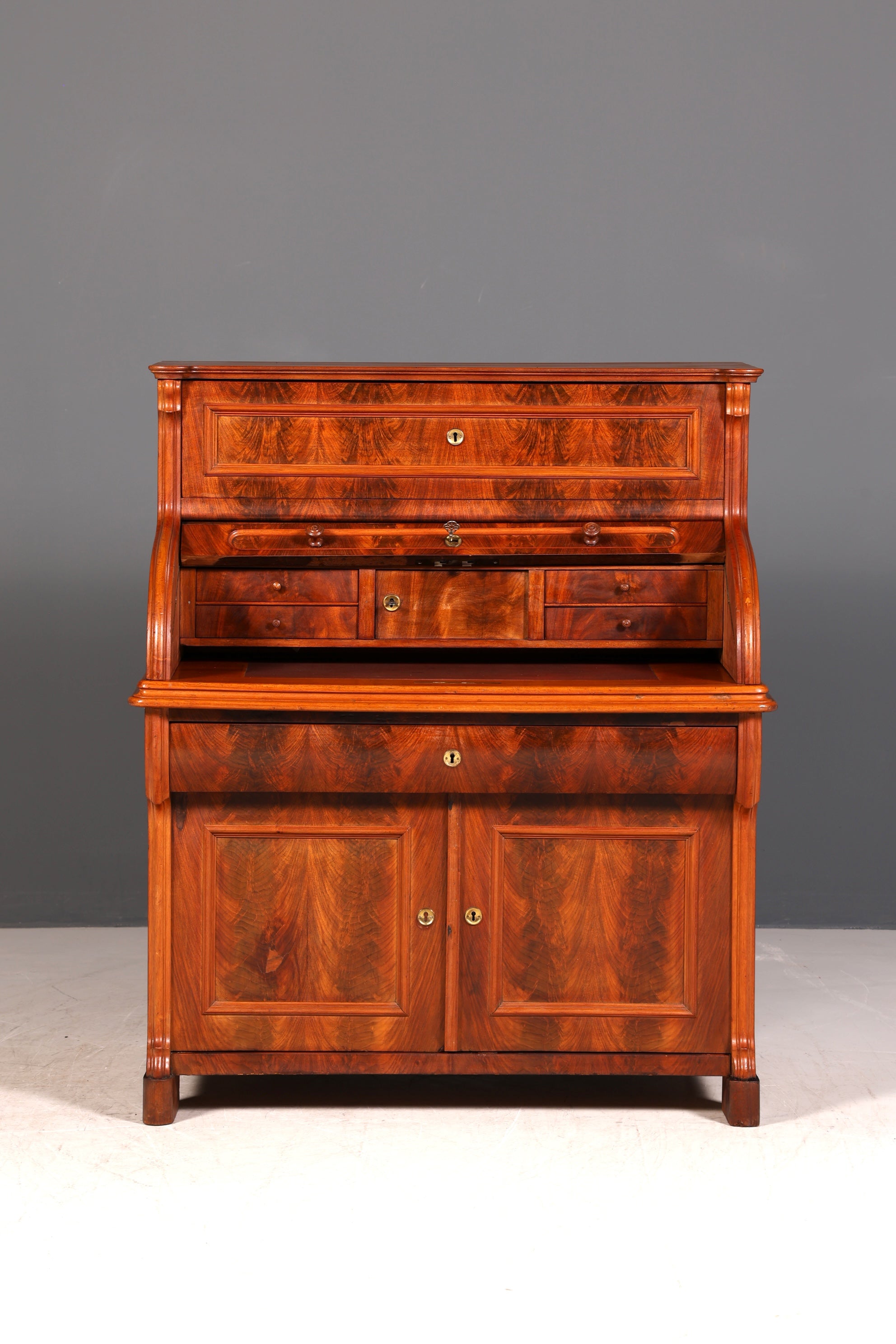 G272 Finish cm Beeindruckender Louis Philippe Sekretär Antik Rollladen Sekretär Schreibtisch Nussbaum Aufsatzsekretär (Kopie)