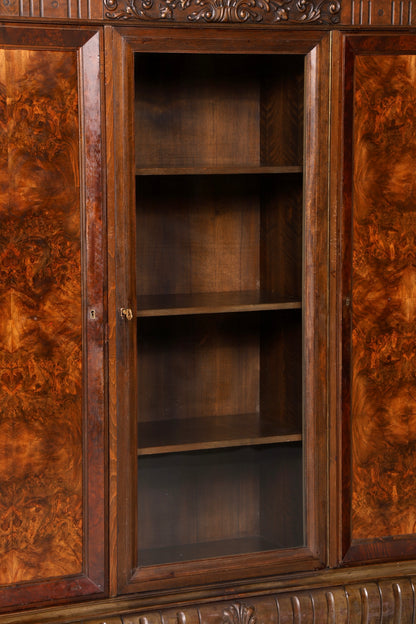 Indrukwekkende neorenaissanceboekenkast uit de Gründerzeit, vitrinekast voor een herenkamer, buffetkast, antiek massief hout