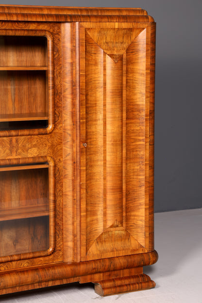 Beeindruckende Original Art Deco Vitrine Nussbaum Bücherschrank Glasvitrine Schrank Antik Massivholz Vintage
