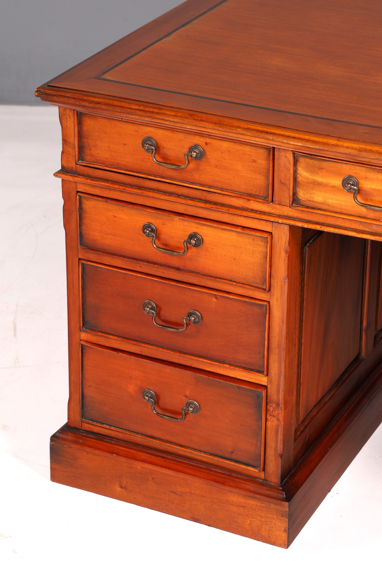 Prachtig Engels mahoniehouten bureau Kantoortafel Antiek kantoor bureau Partnerdesk Bureau